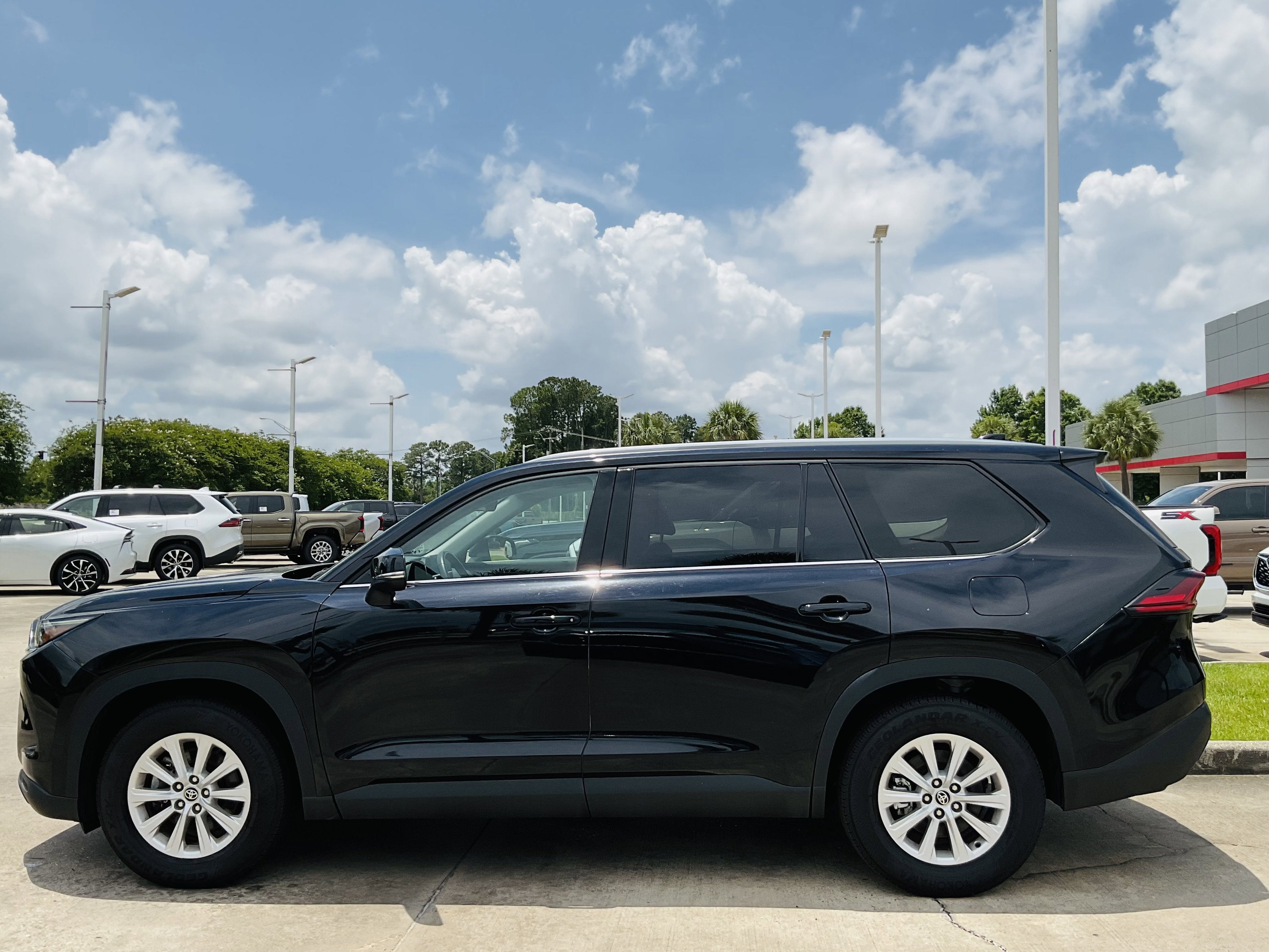 2025 Toyota GRAND HIGHLANDER LE