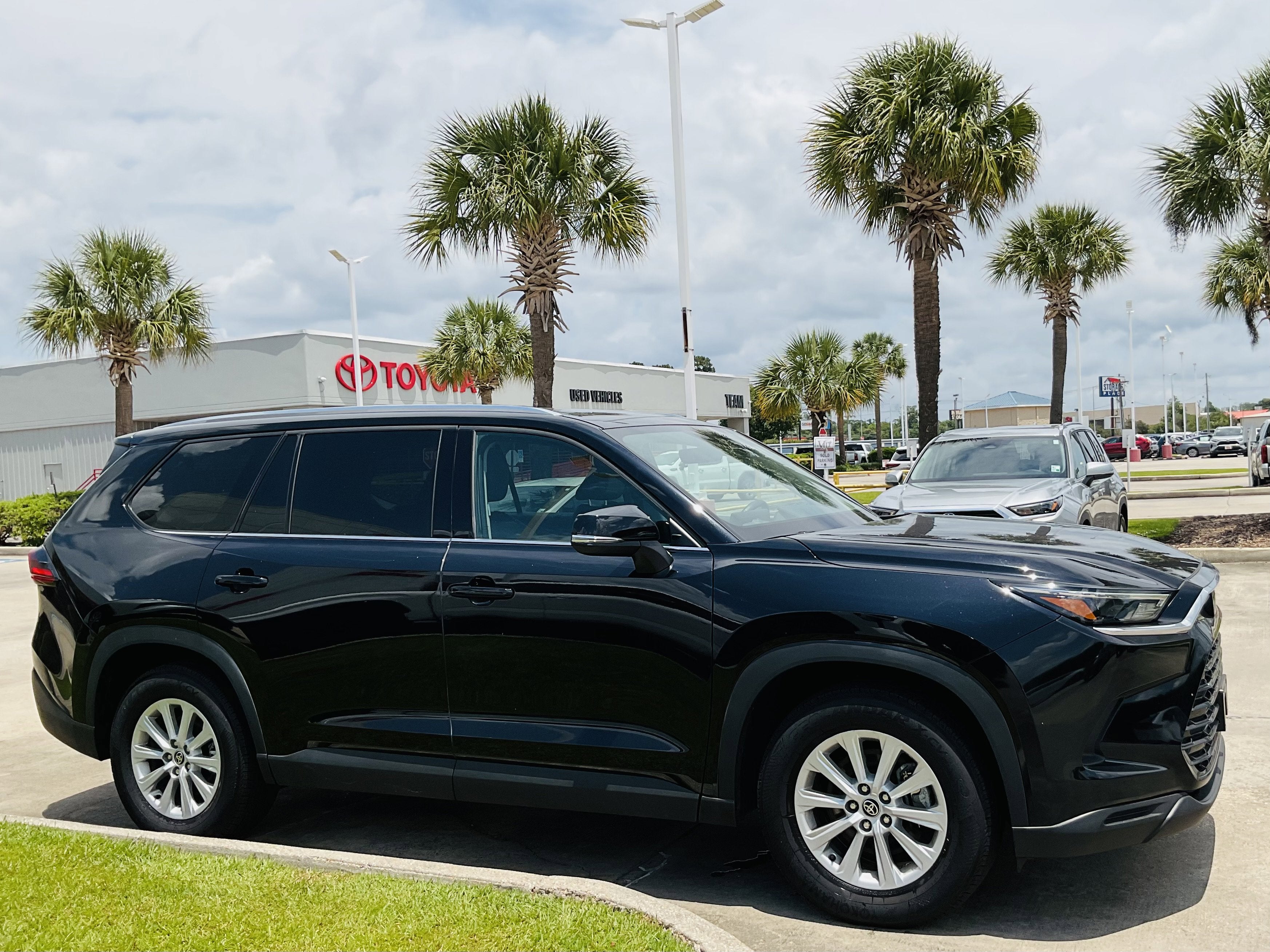 2025 Toyota GRAND HIGHLANDER LE