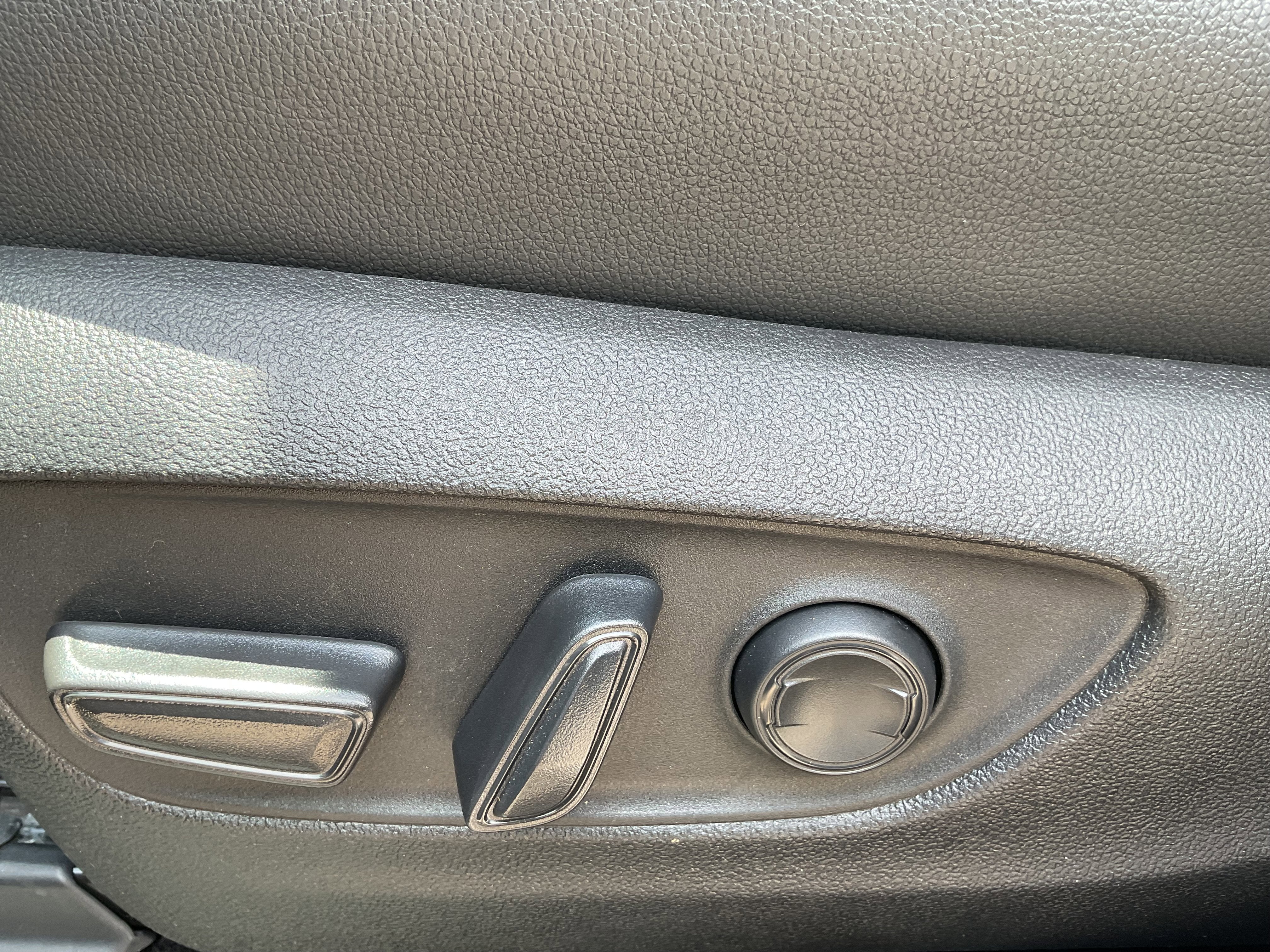 2025 Toyota GRAND HIGHLANDER LE