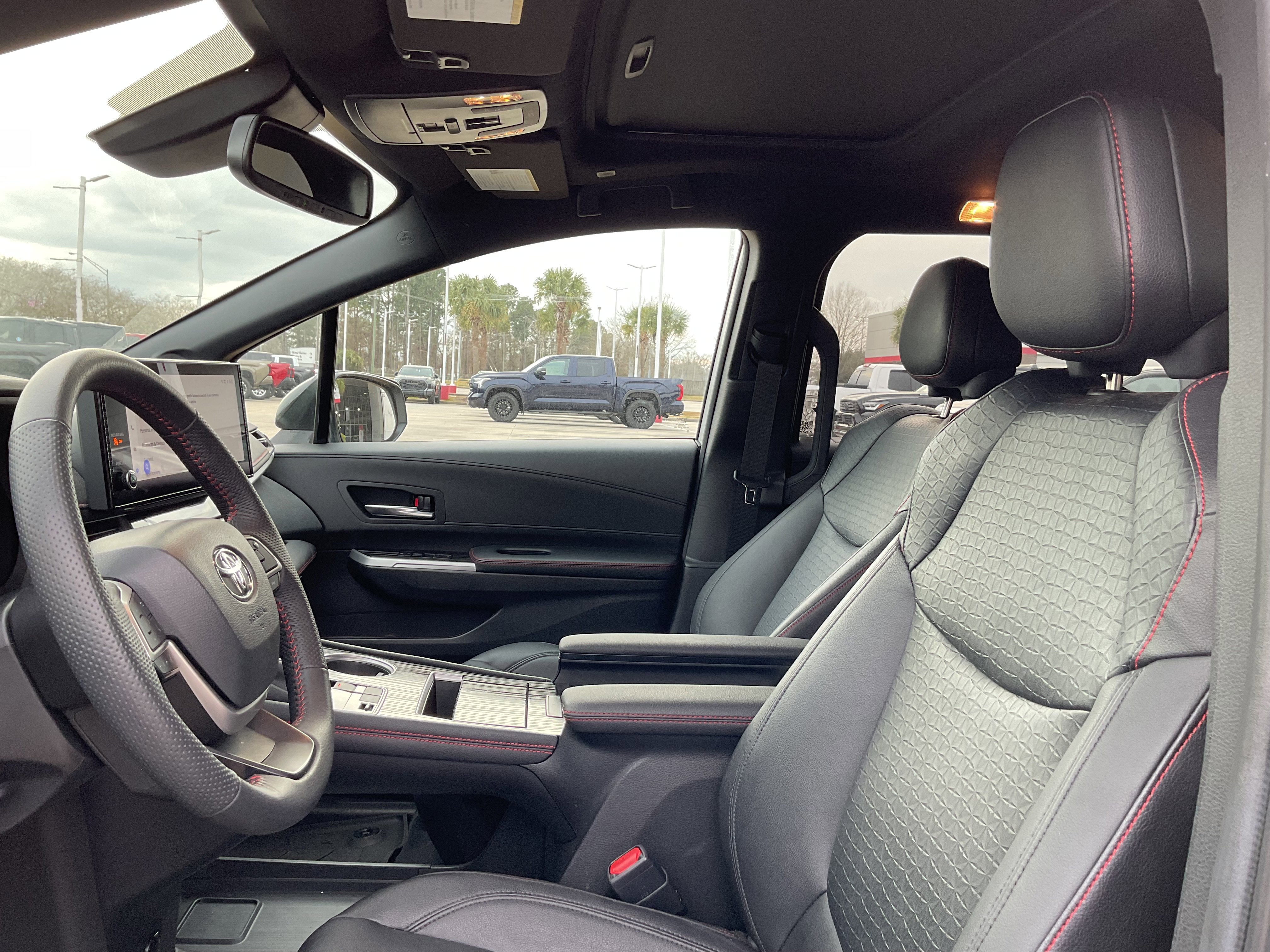 2025 Toyota SIENNA XSE XSE