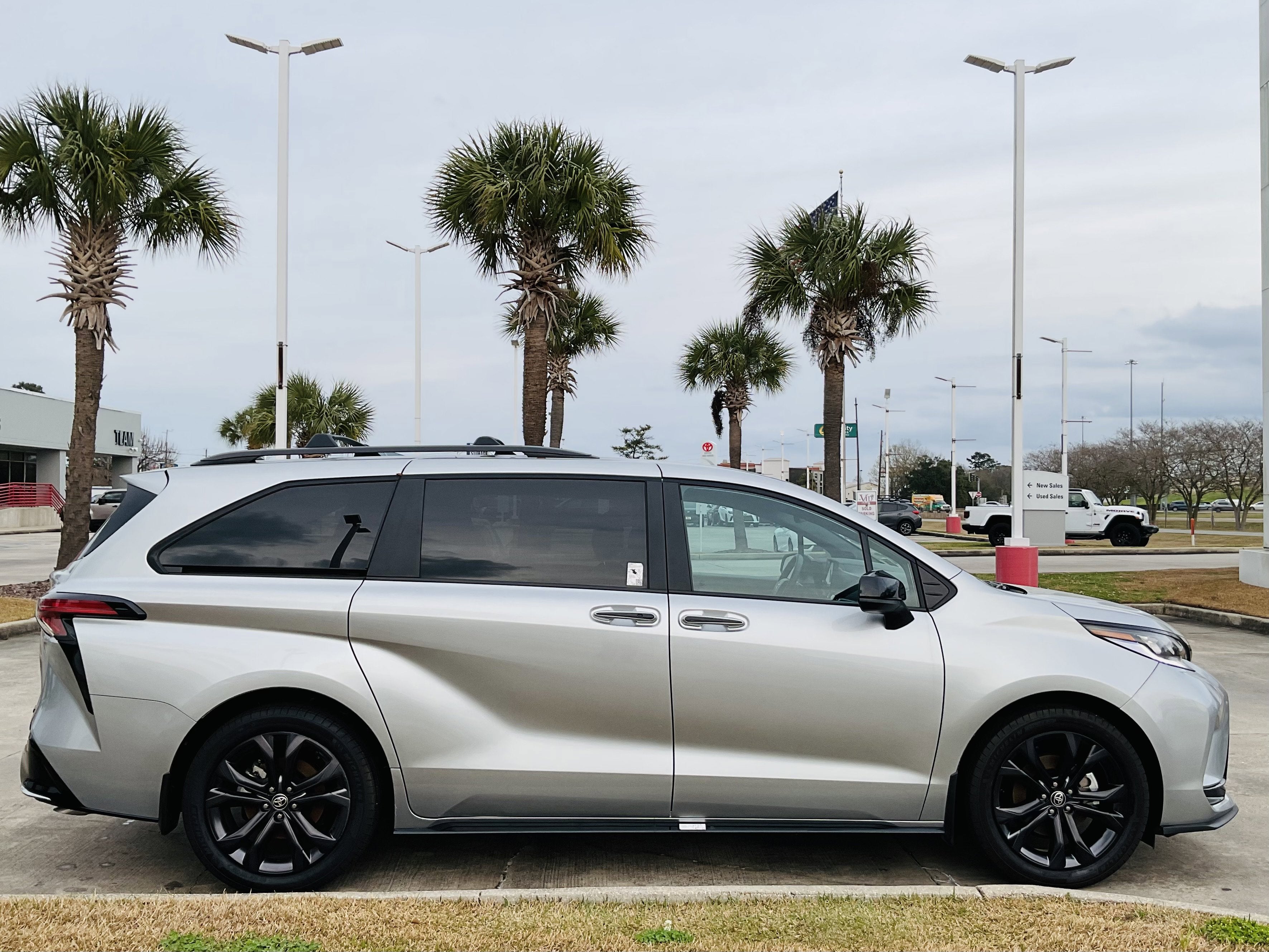 2025 Toyota SIENNA XSE XSE