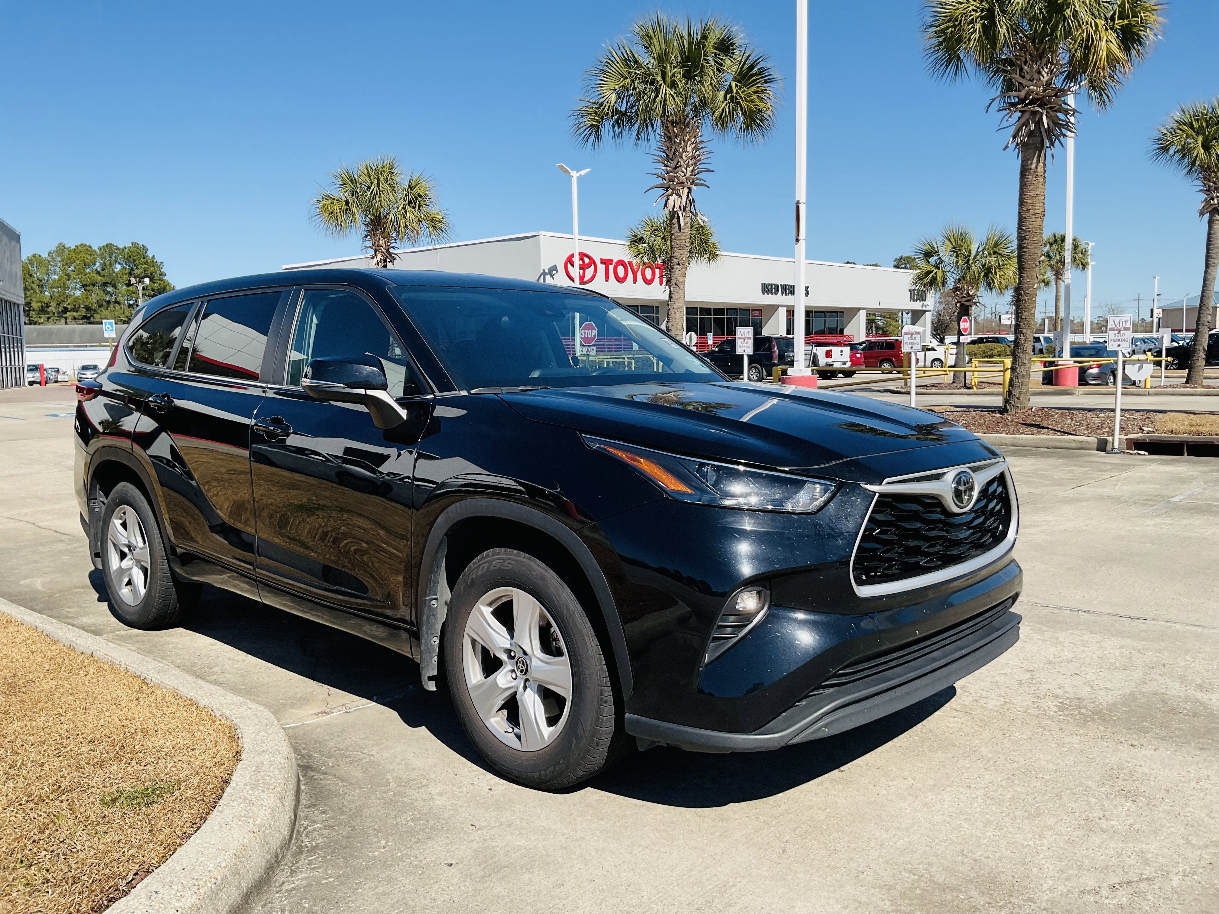 2023 Toyota HIGHLANDER LE