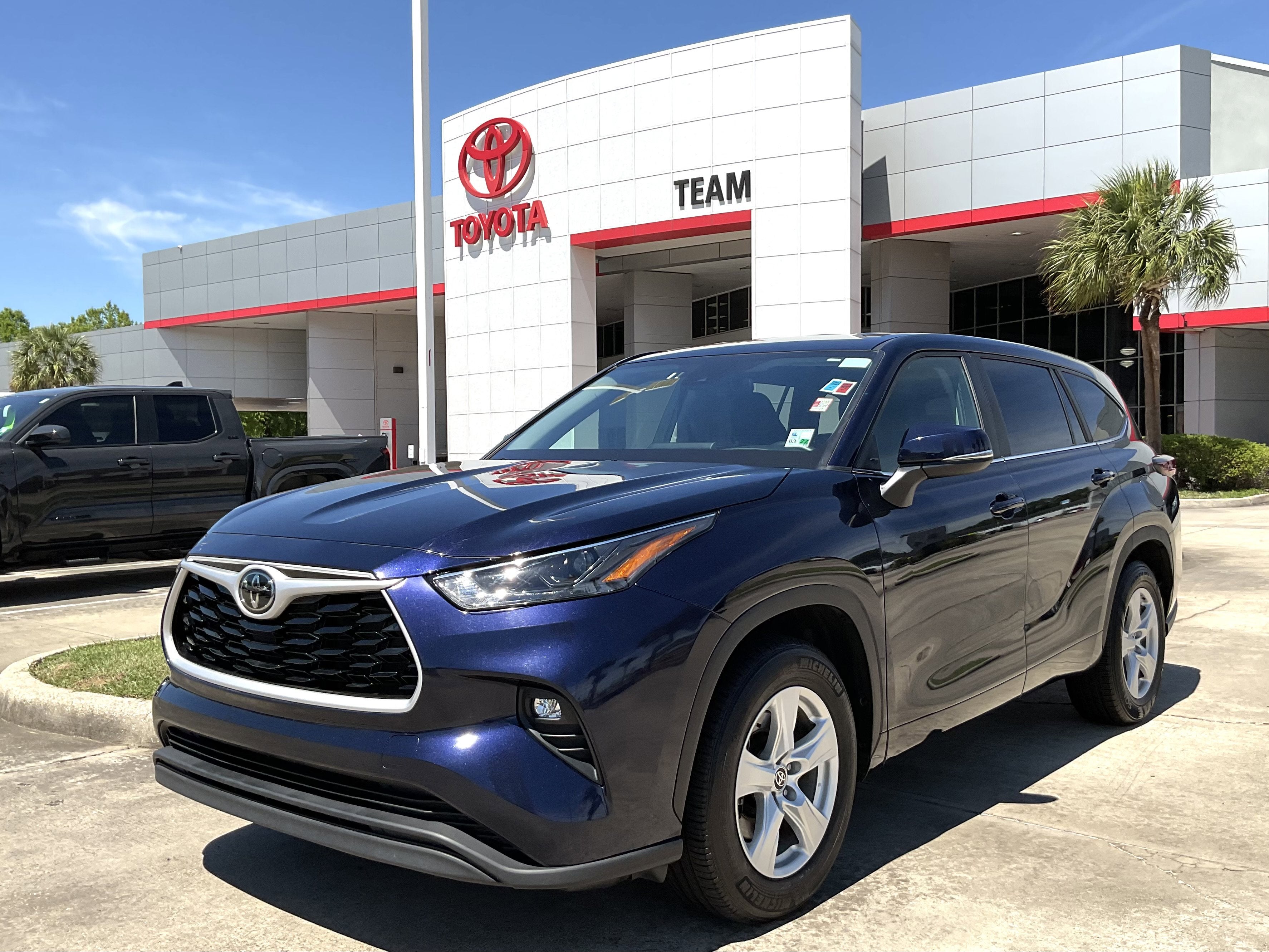 2025 Toyota HIGHLANDER LE