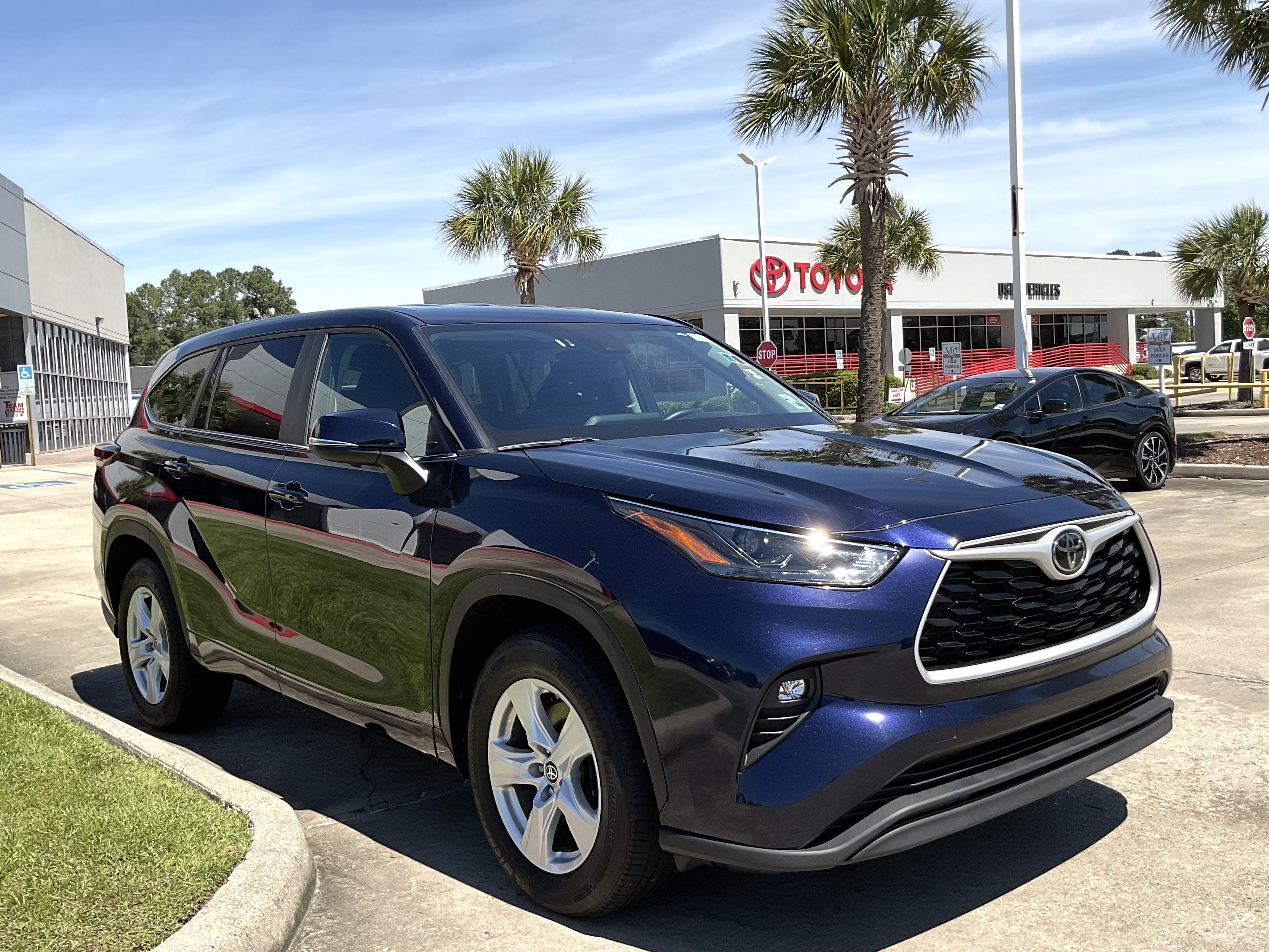 2025 Toyota HIGHLANDER LE