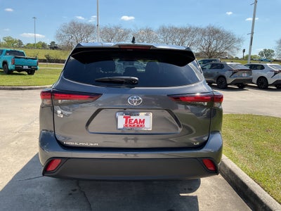 2025 Toyota HIGHLANDER LE