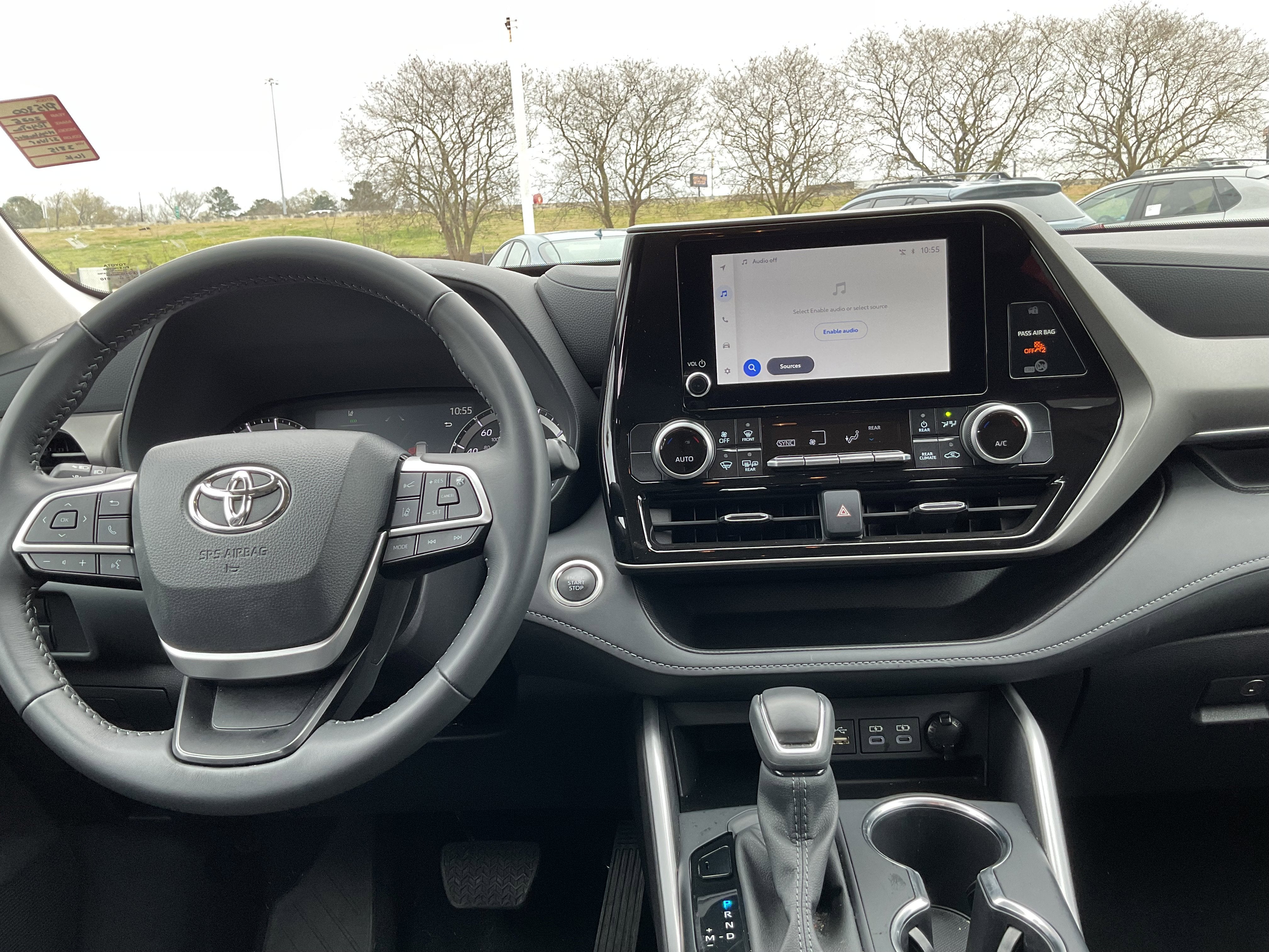 2025 Toyota HIGHLANDER LE