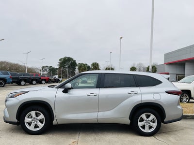 2025 Toyota HIGHLANDER LE