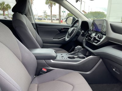 2025 Toyota HIGHLANDER LE