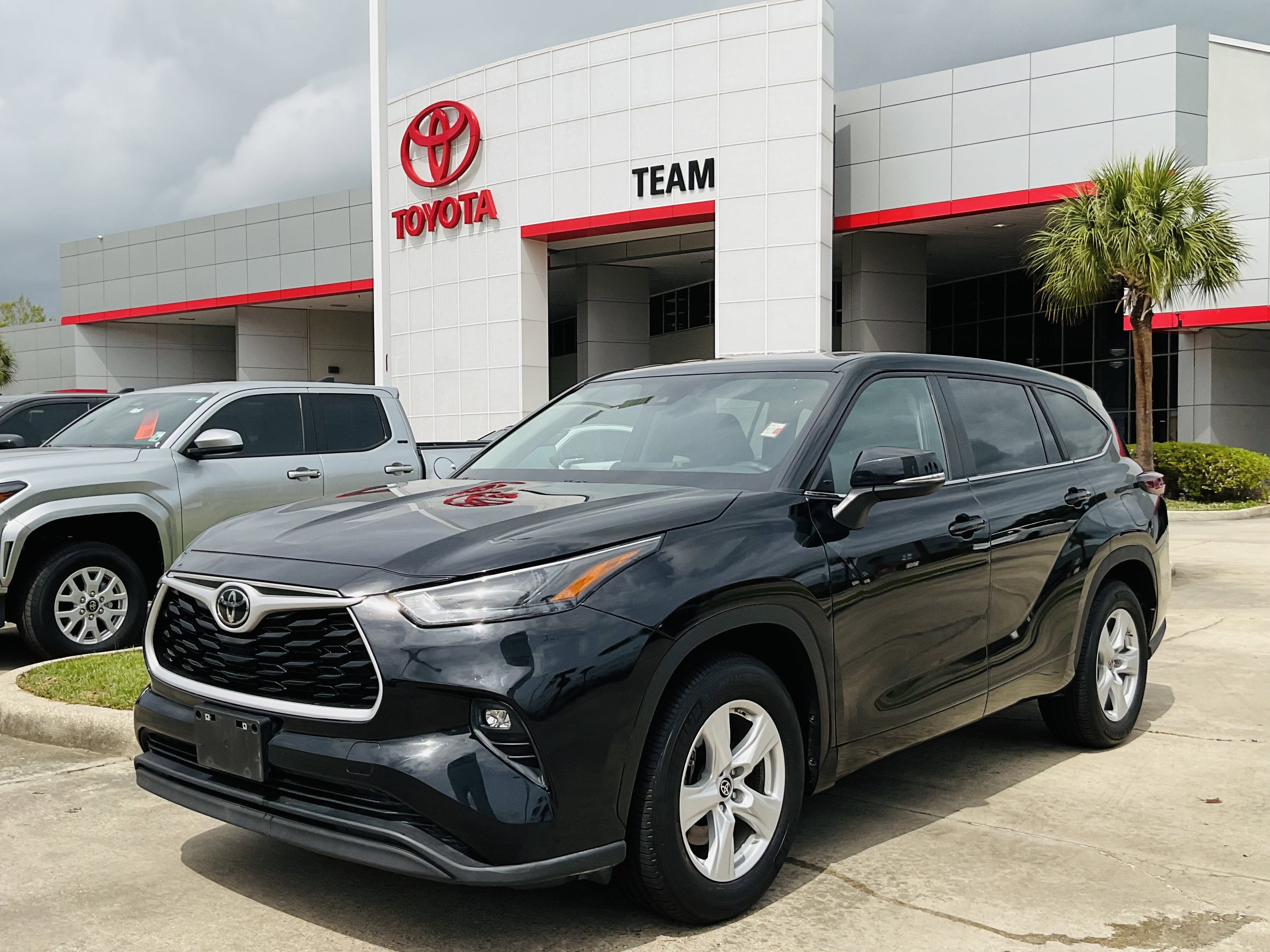 2025 Toyota HIGHLANDER LE