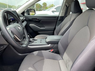 2025 Toyota HIGHLANDER LE