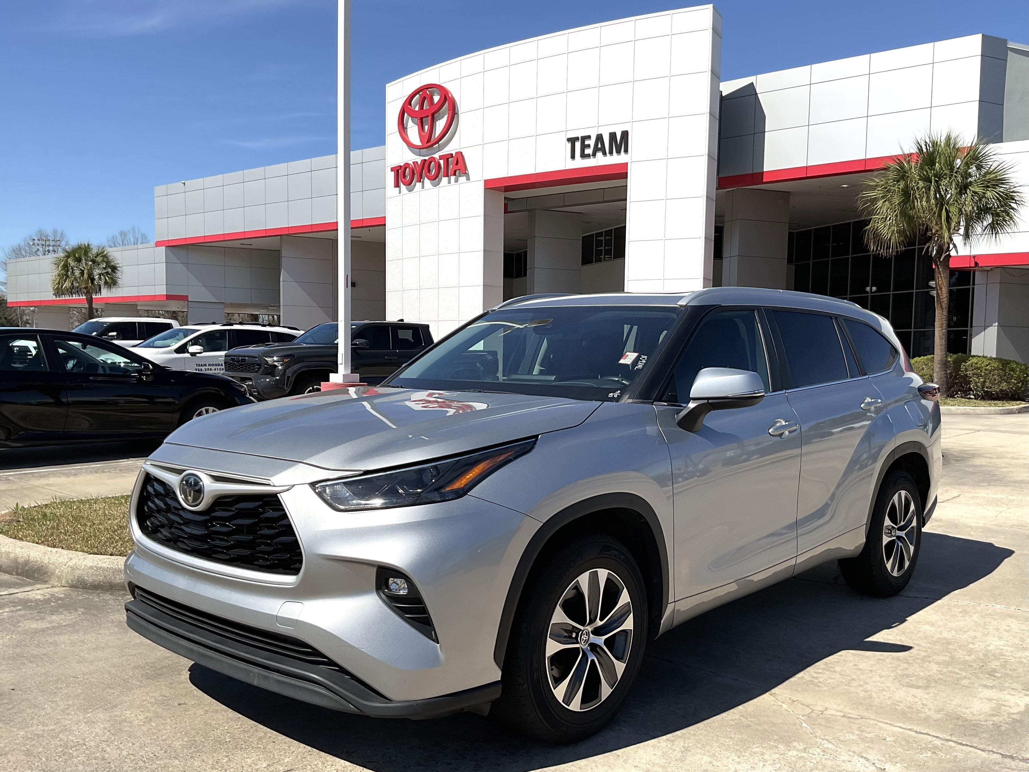 2024 Toyota HIGHLANDER XLE