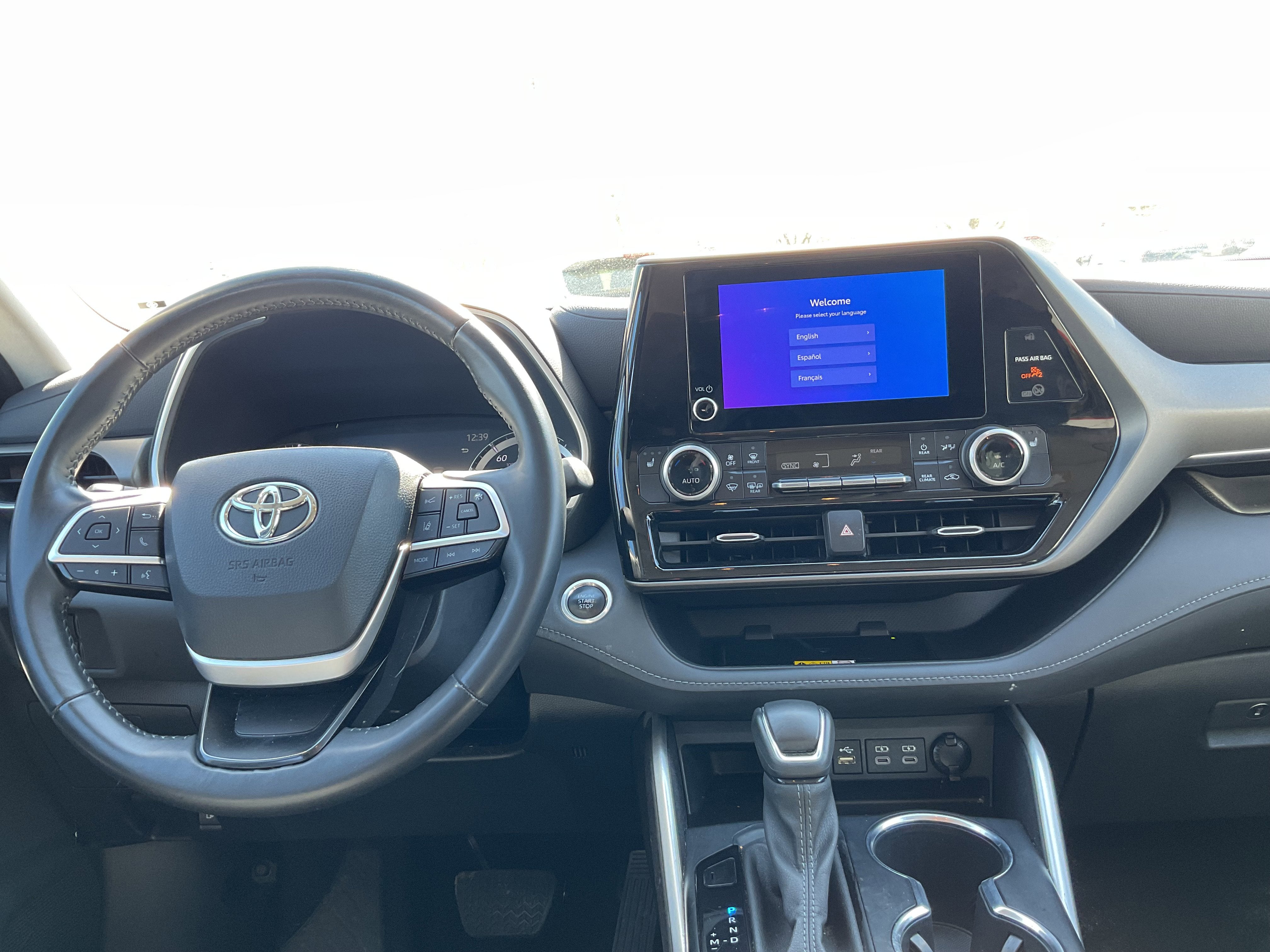 2024 Toyota HIGHLANDER XLE