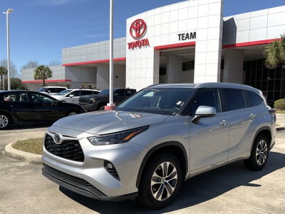 2024 Toyota HIGHLANDER XLE