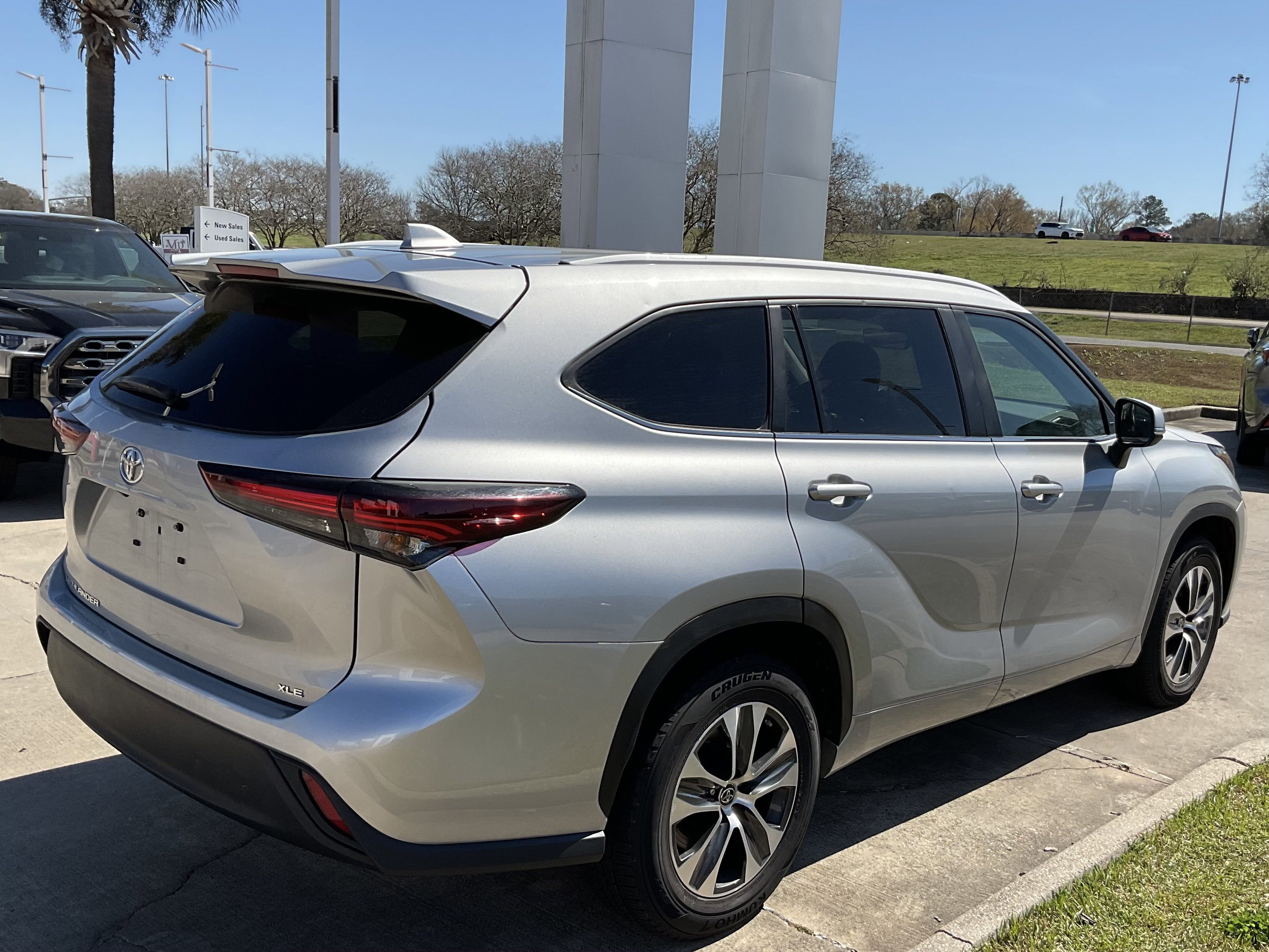2024 Toyota HIGHLANDER XLE
