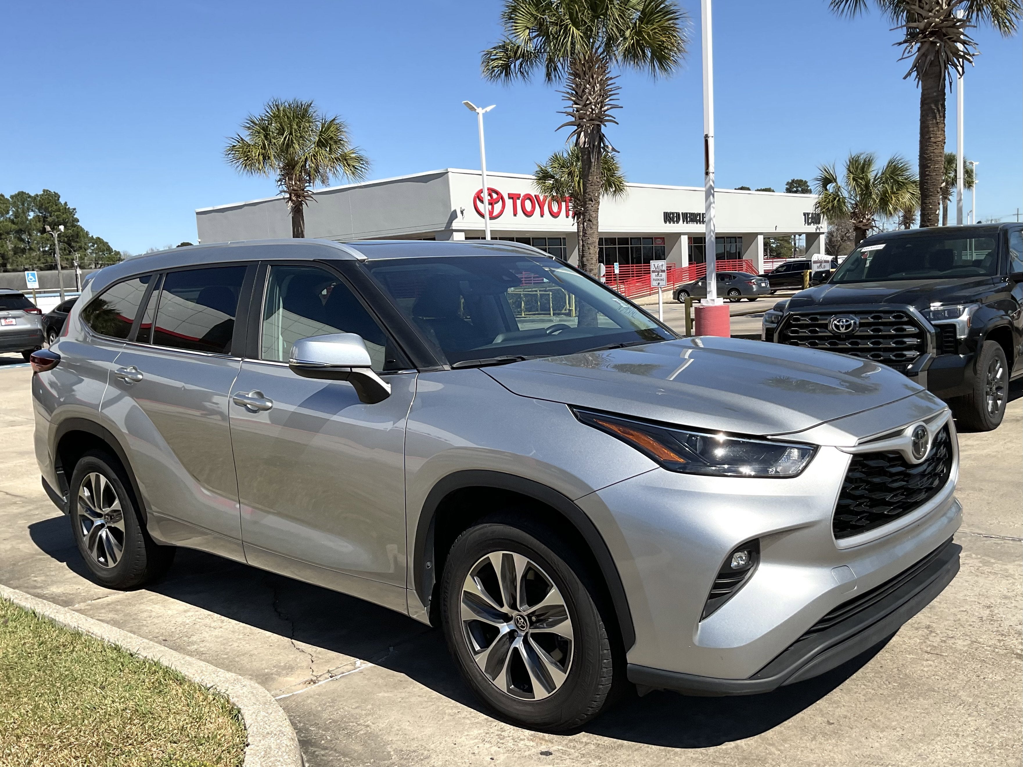 2024 Toyota HIGHLANDER XLE