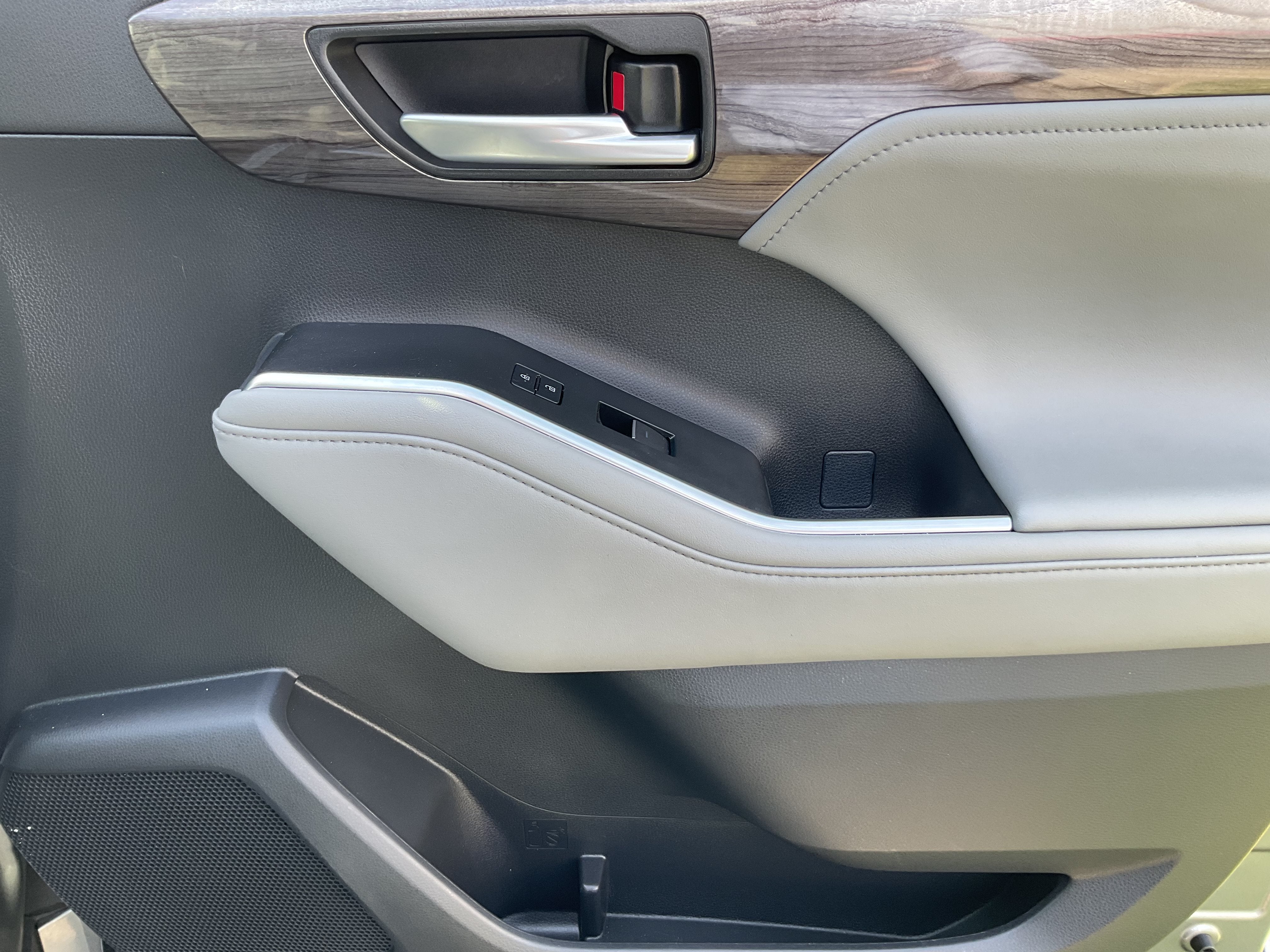2025 Toyota Highlander Limited