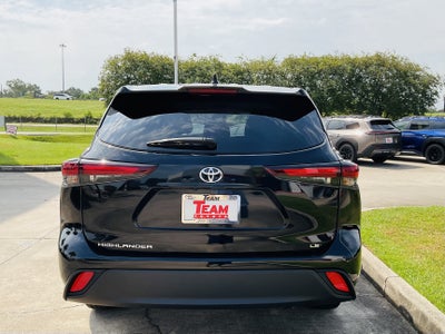 2025 Toyota Highlander LE