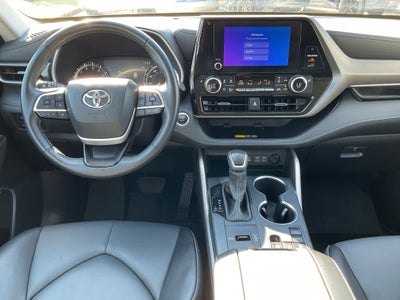 2025 Toyota Highlander XLE