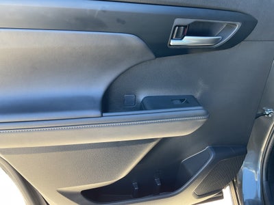 2025 Toyota Highlander XLE