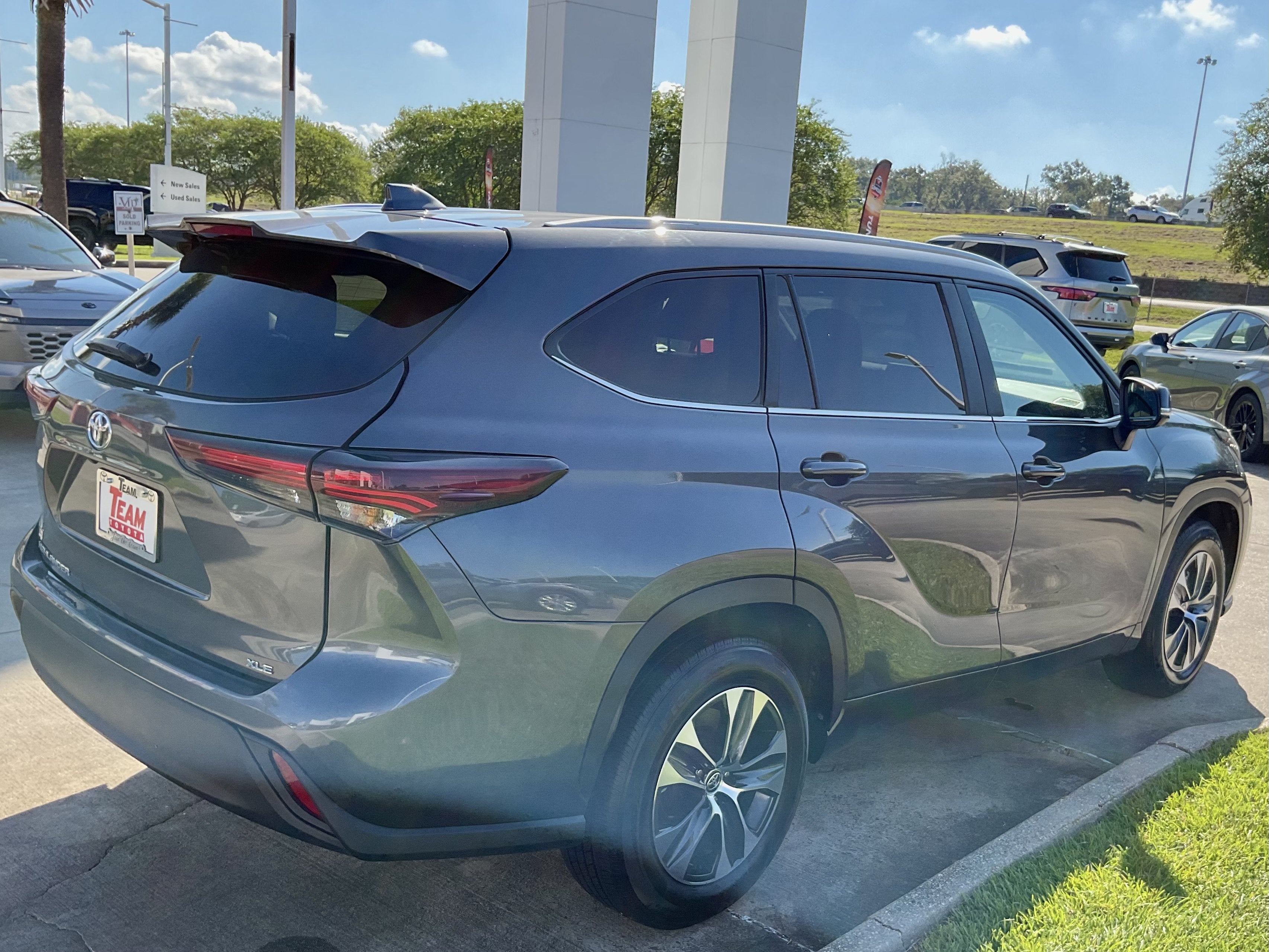 2025 Toyota Highlander XLE