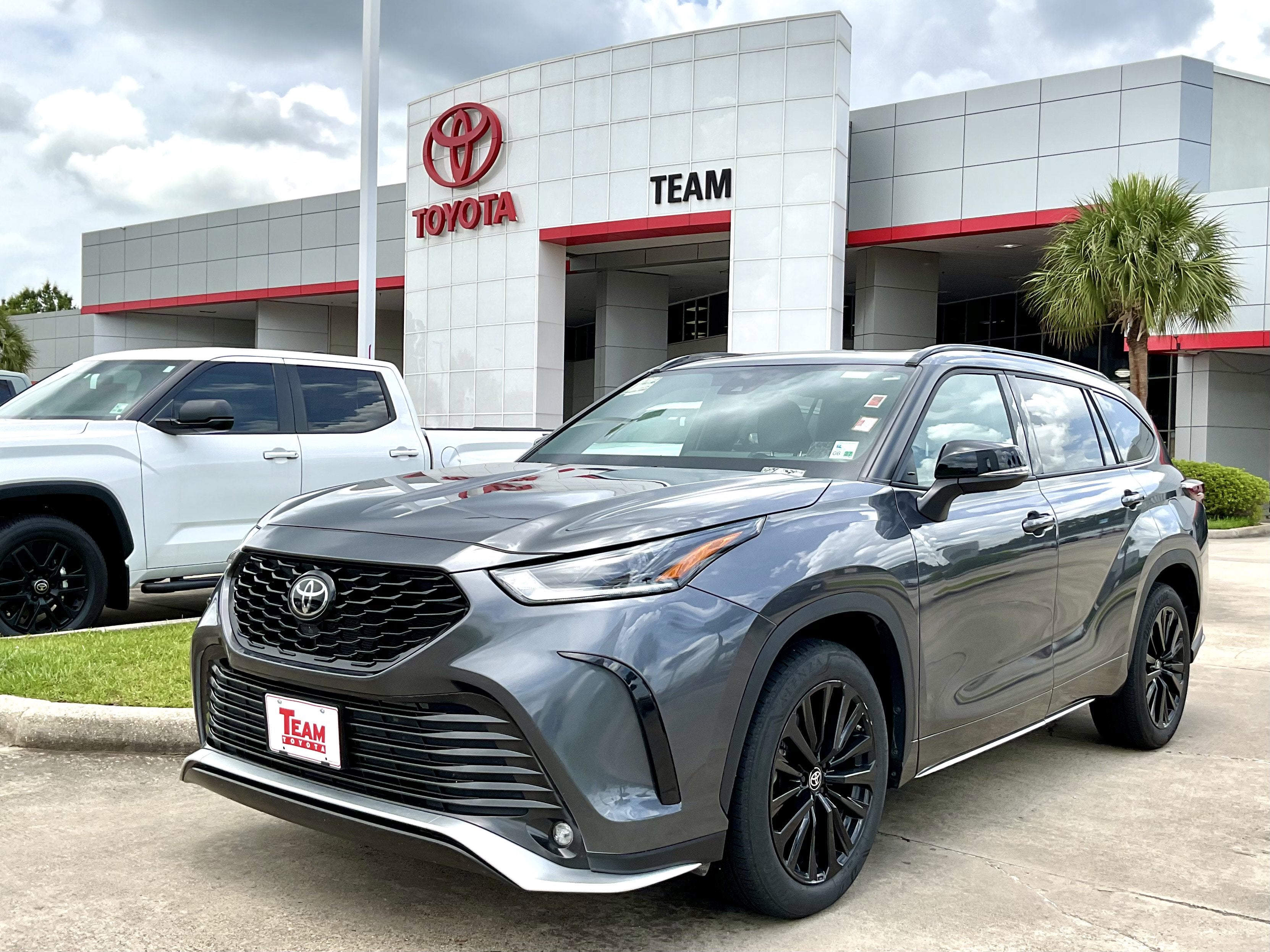 2025 Toyota Highlander XSE