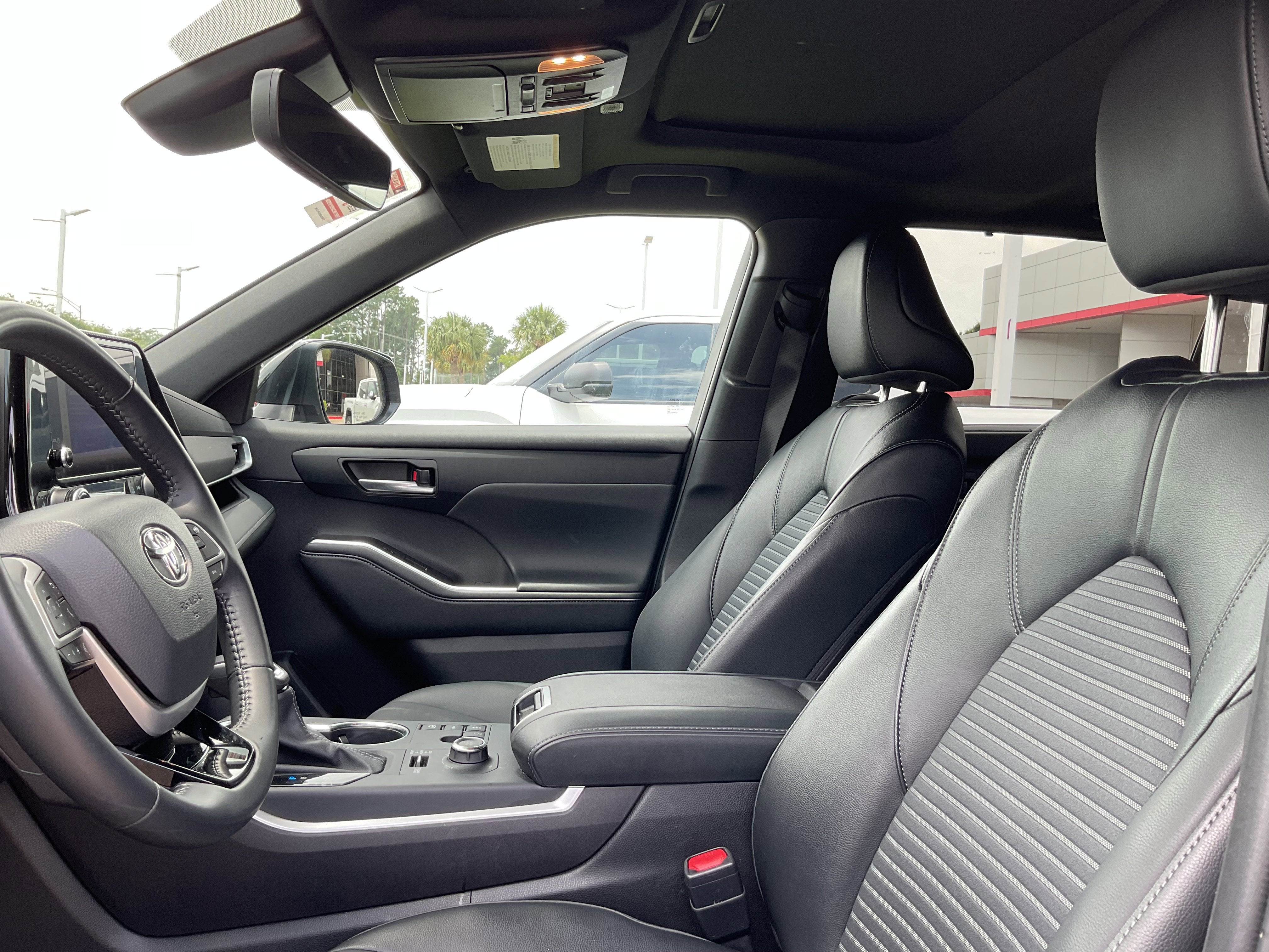 2025 Toyota Highlander XSE