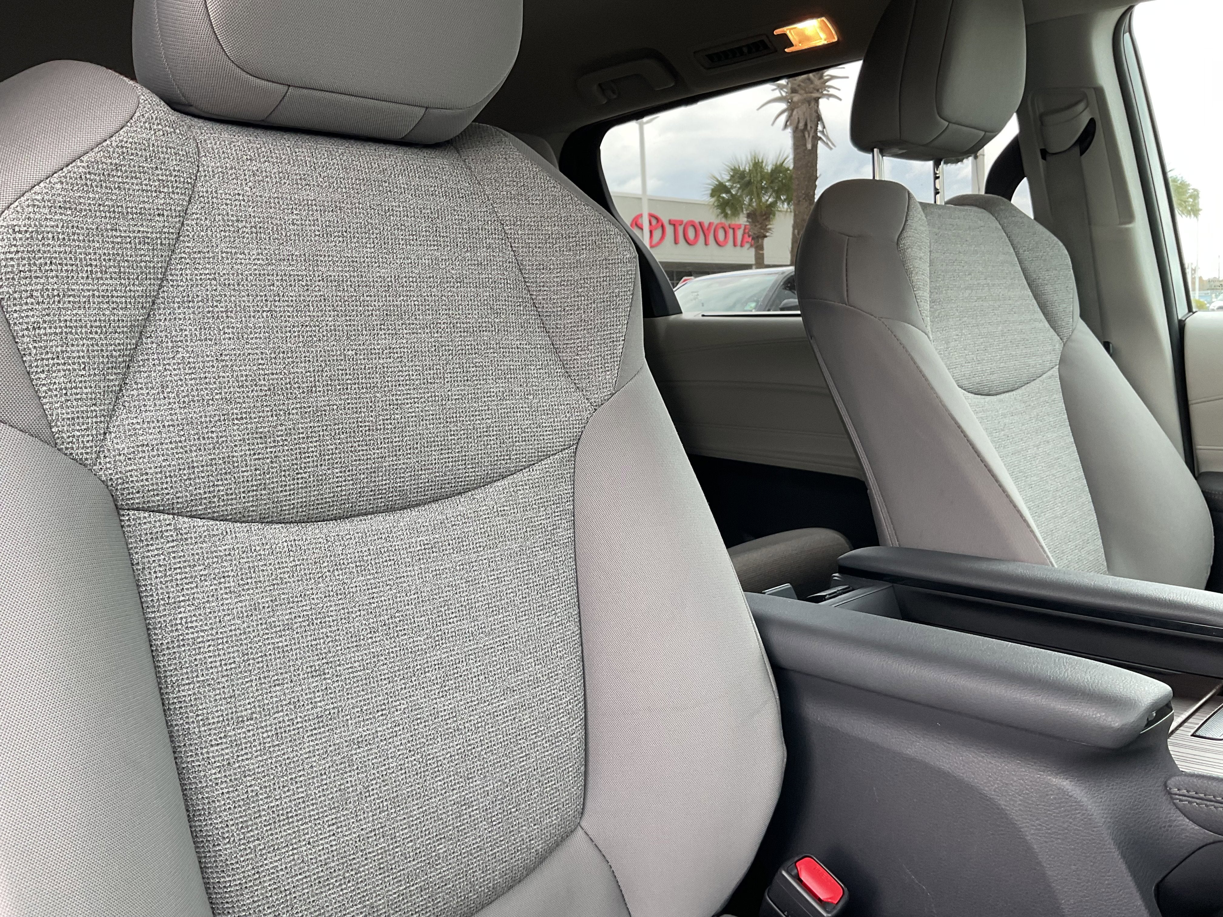 2024 Toyota SIENNA LE LE