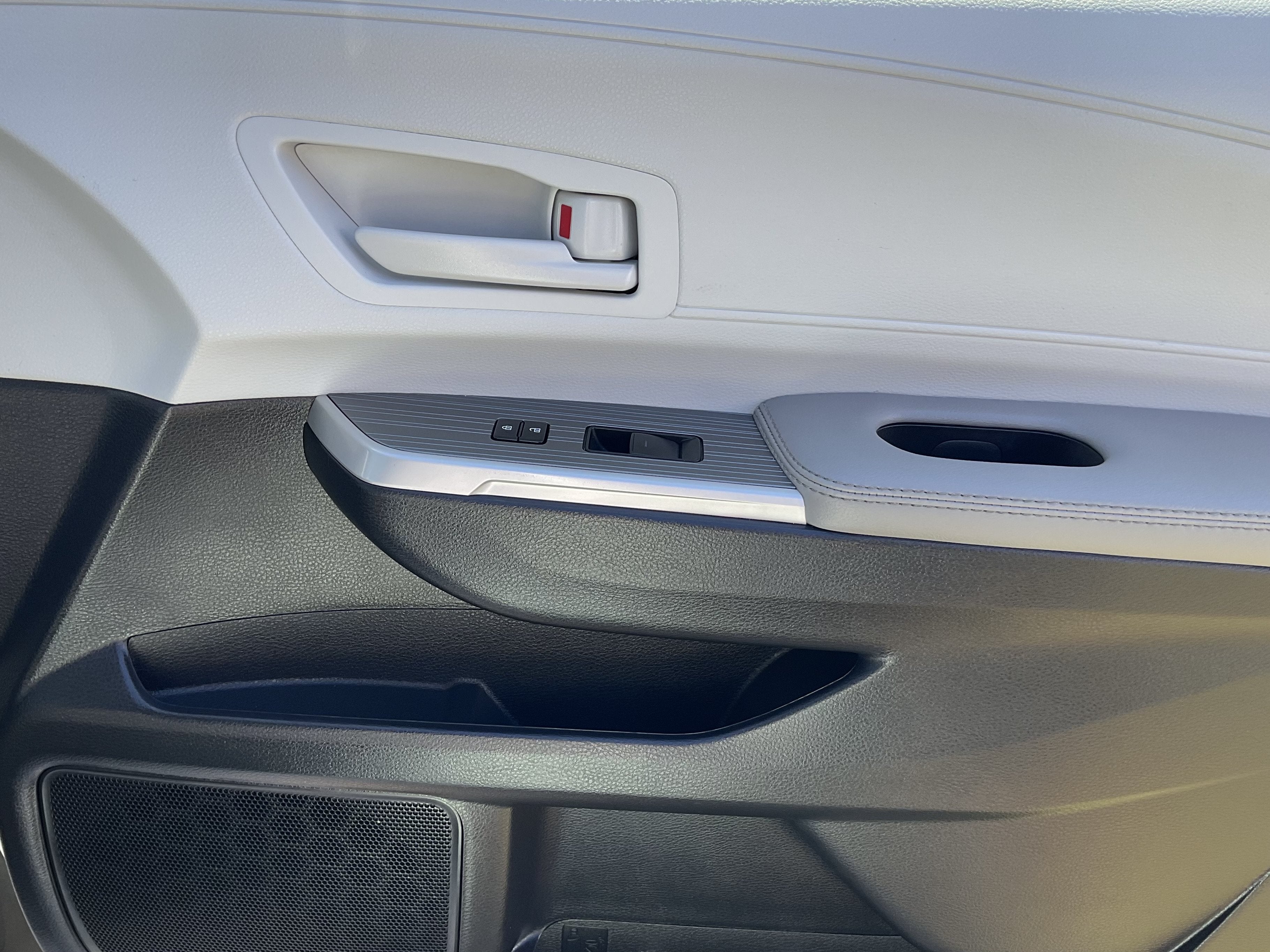 2025 Toyota Sienna LE