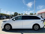 2025 Toyota Sienna LE