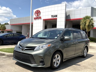 2019 Toyota Sienna LE