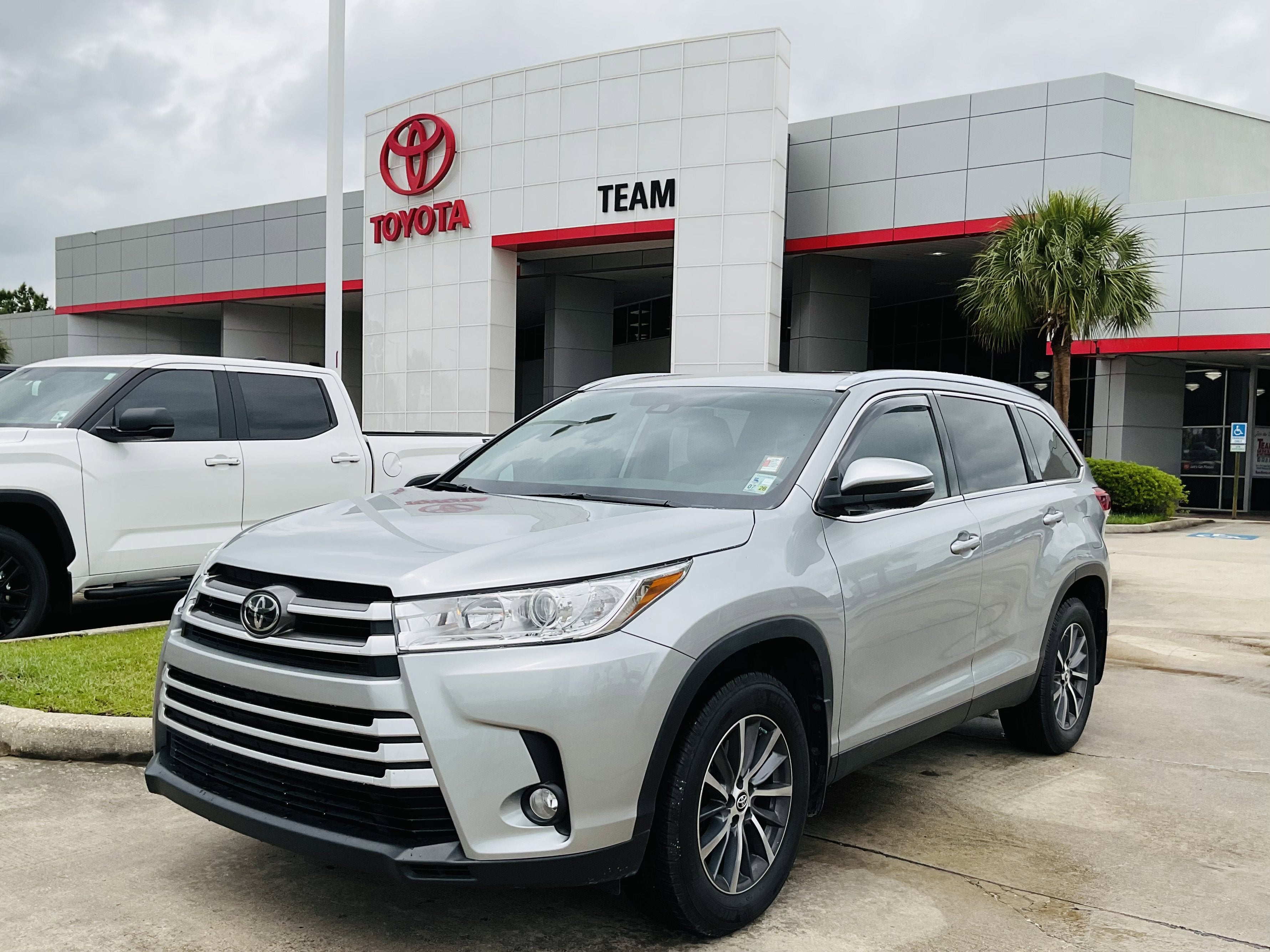 2019 Toyota Highlander XLE 4x2 V6's photo