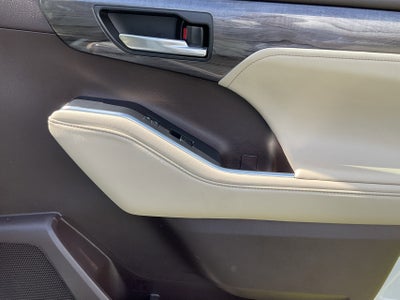 2022 Toyota Highlander Hybrid Hybrid Limited