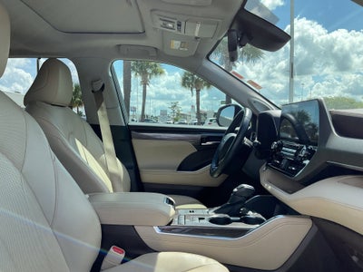 2022 Toyota Highlander Hybrid Hybrid Limited