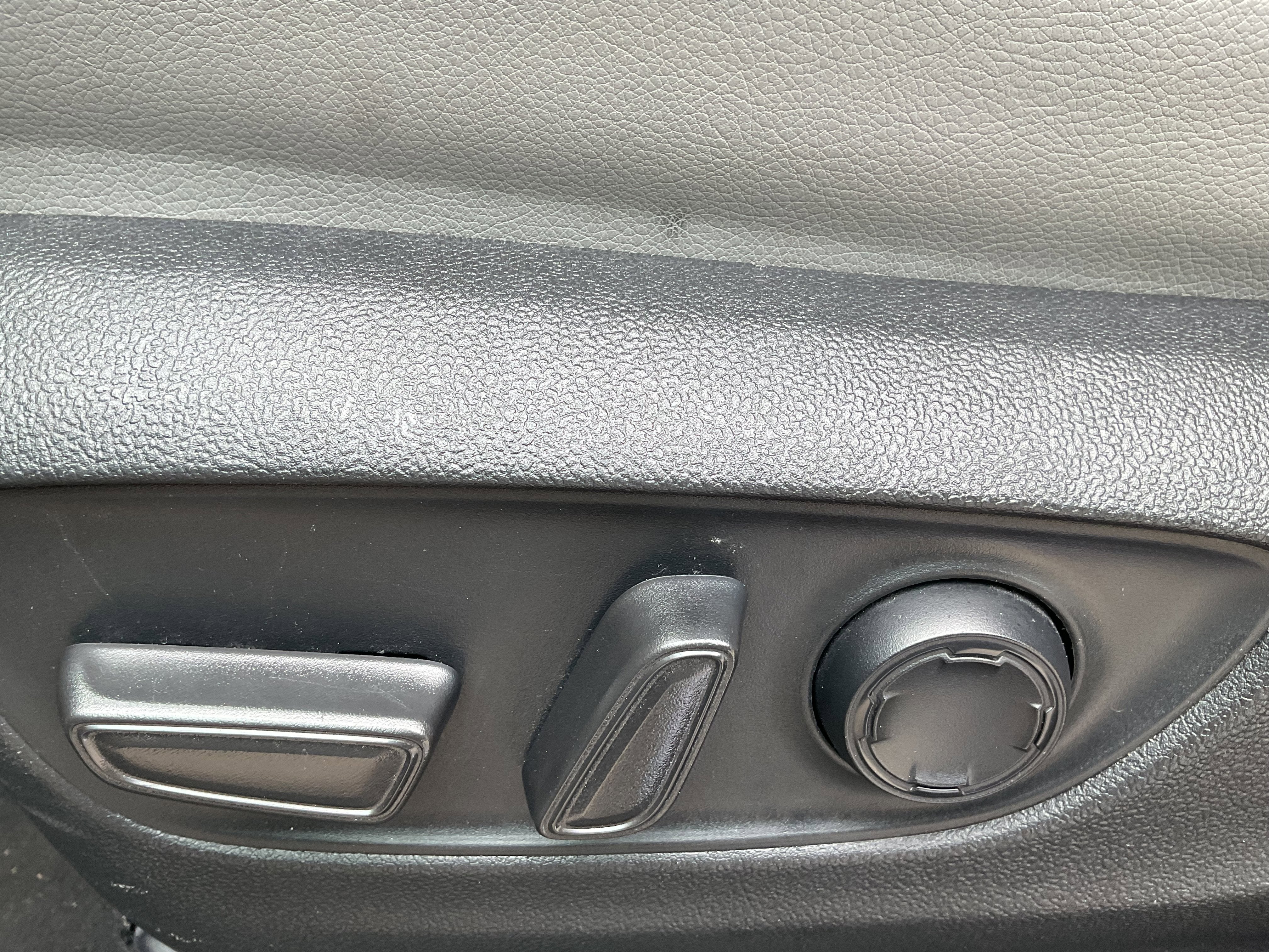 2025 Toyota SIENNA XLE XLE