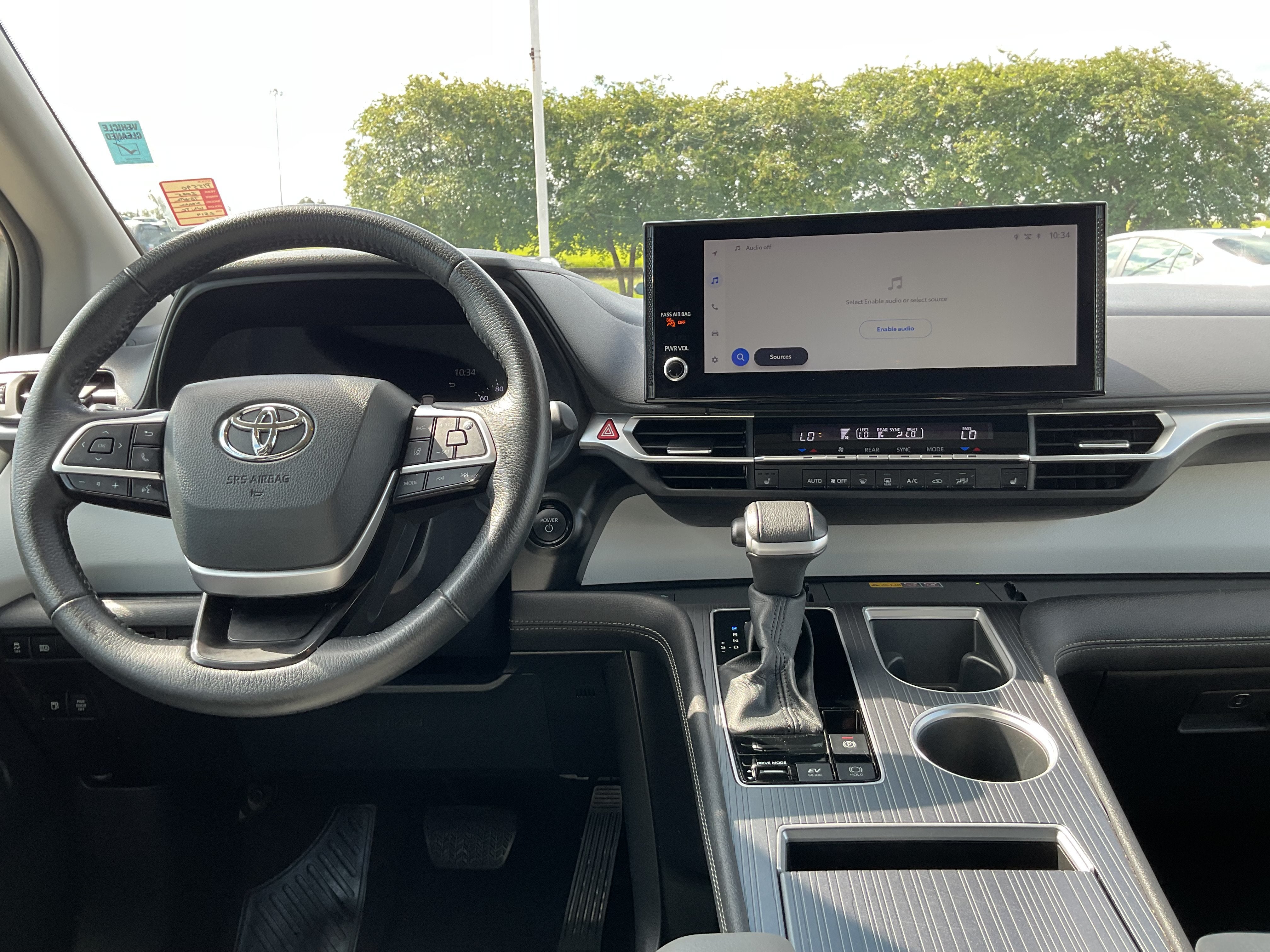 2025 Toyota Sienna XLE