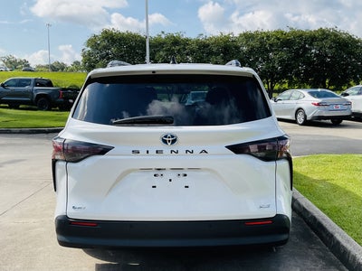 2025 Toyota Sienna XLE