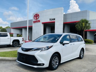 2025 Toyota Sienna XLE