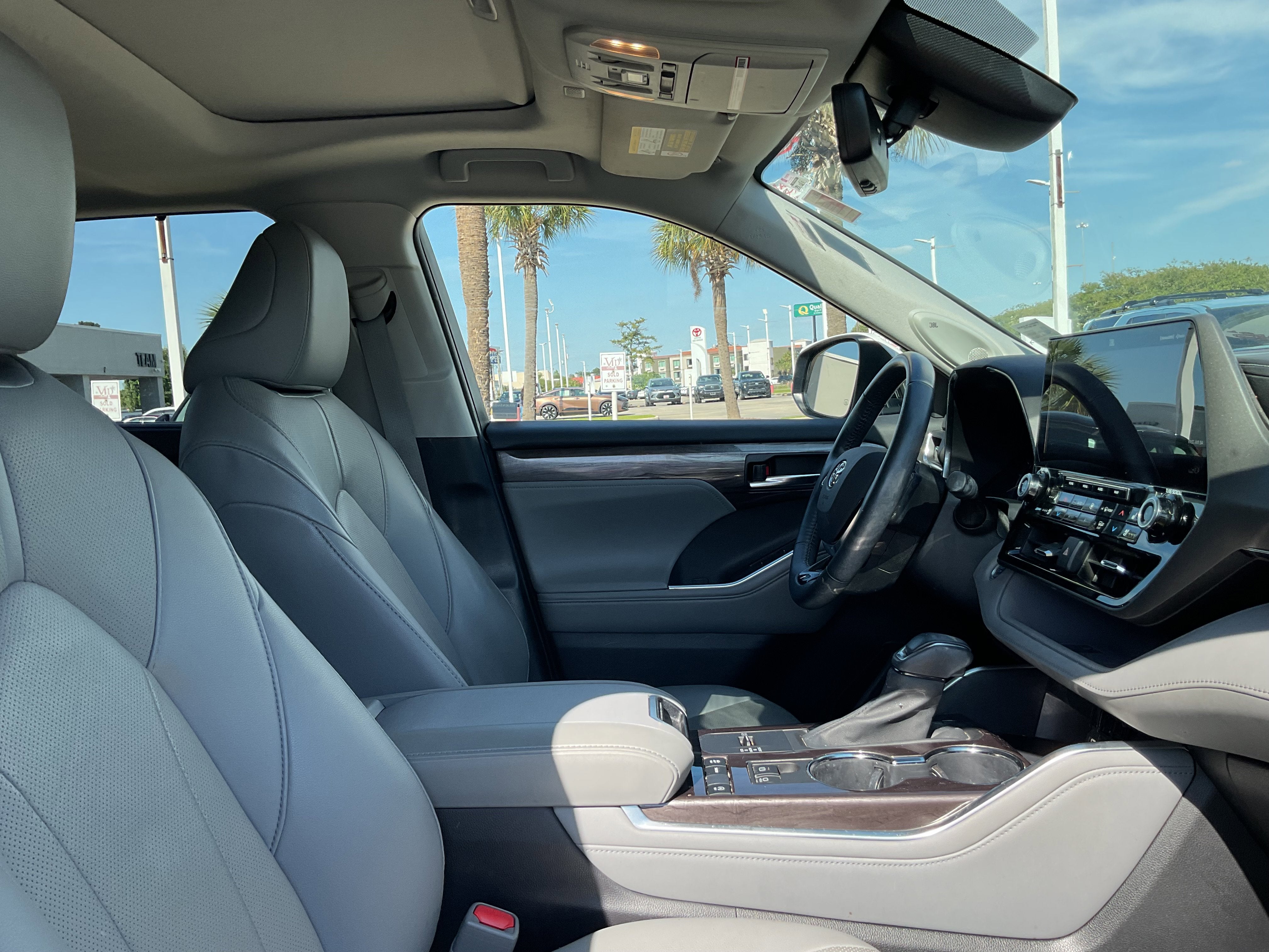 2021 Toyota HIGHLANDER Limited