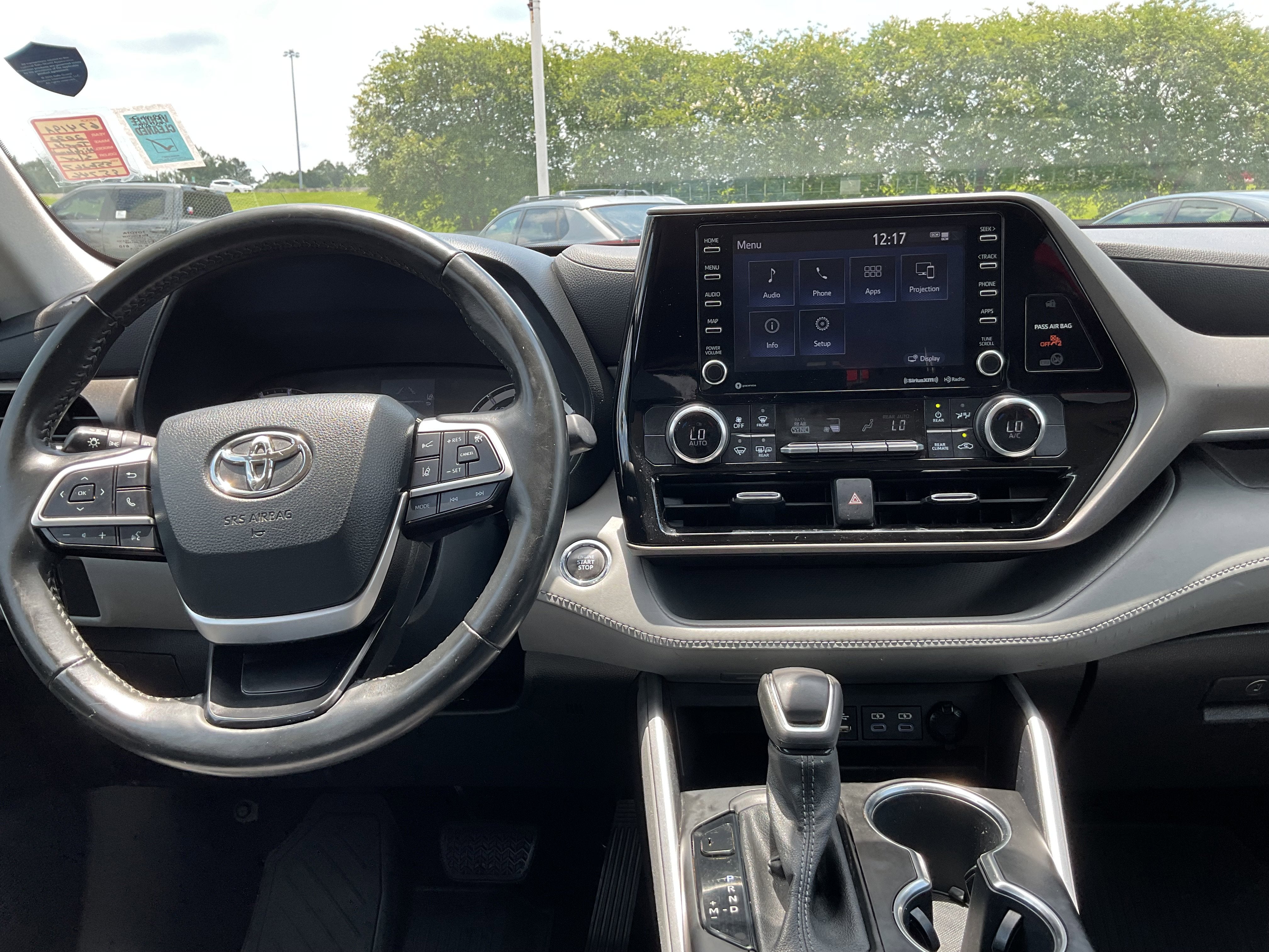2022 Toyota HIGHLANDER LE