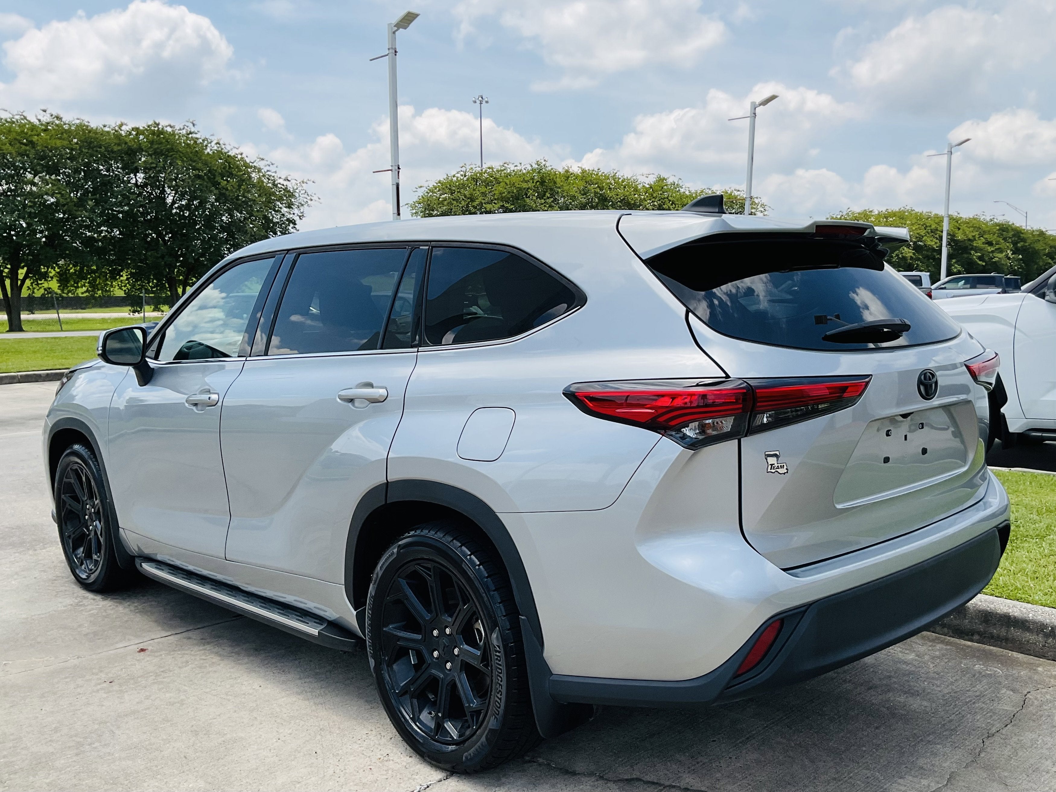 2022 Toyota HIGHLANDER LE