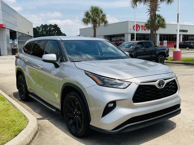 2022 Toyota HIGHLANDER LE