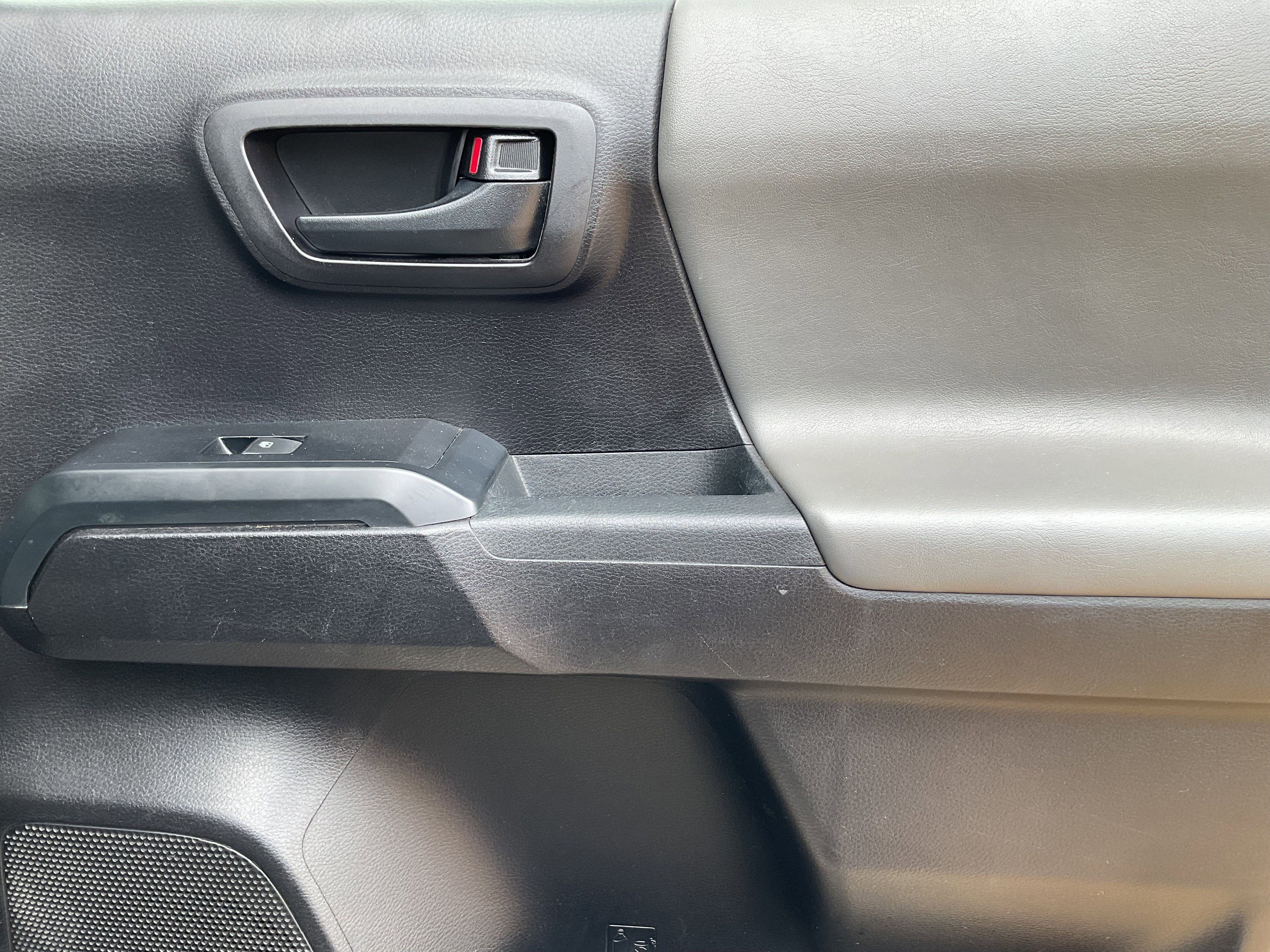 2020 Toyota TACOMA SR SR