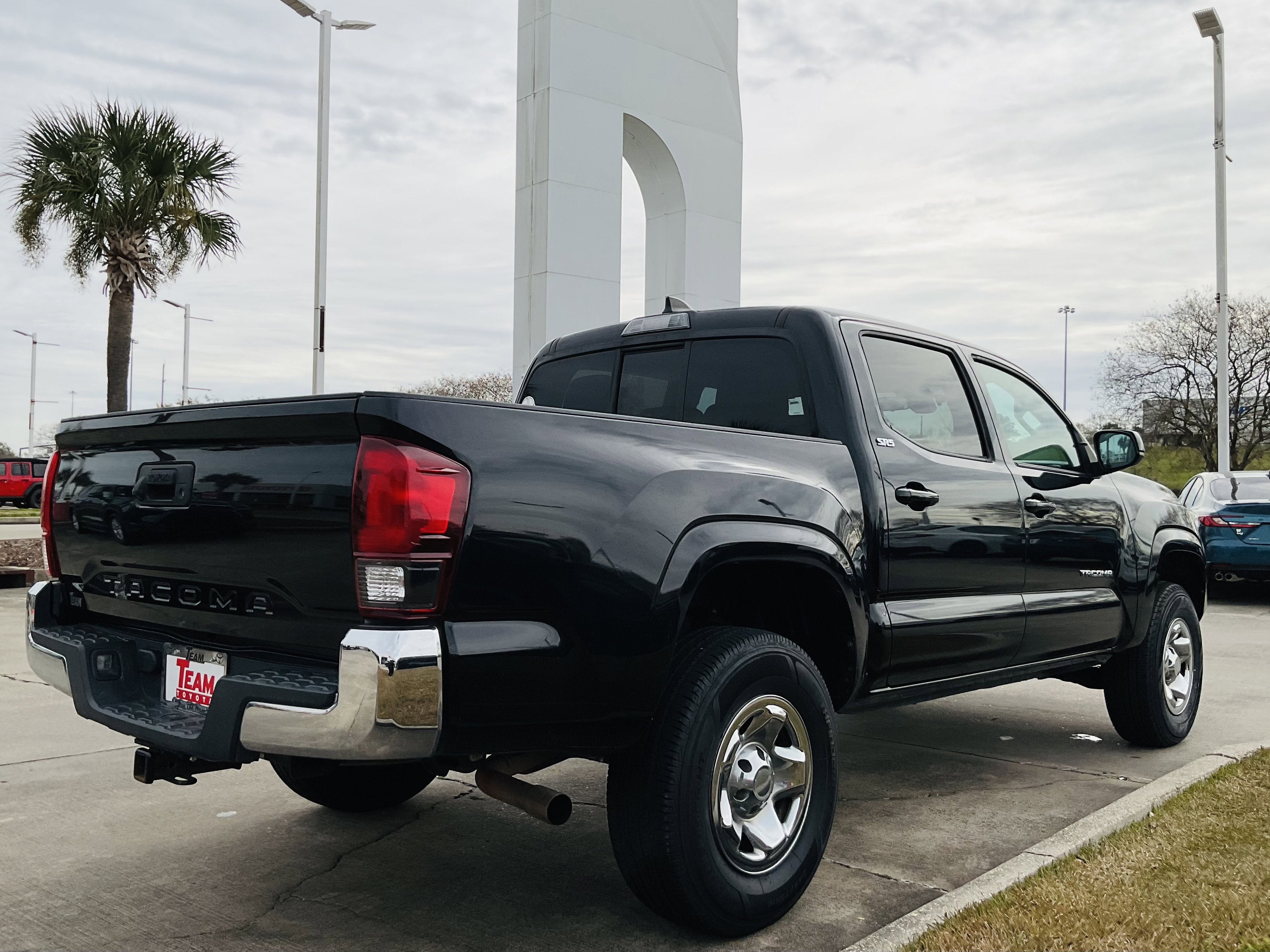 2020 Toyota TACOMA SR5 SR5