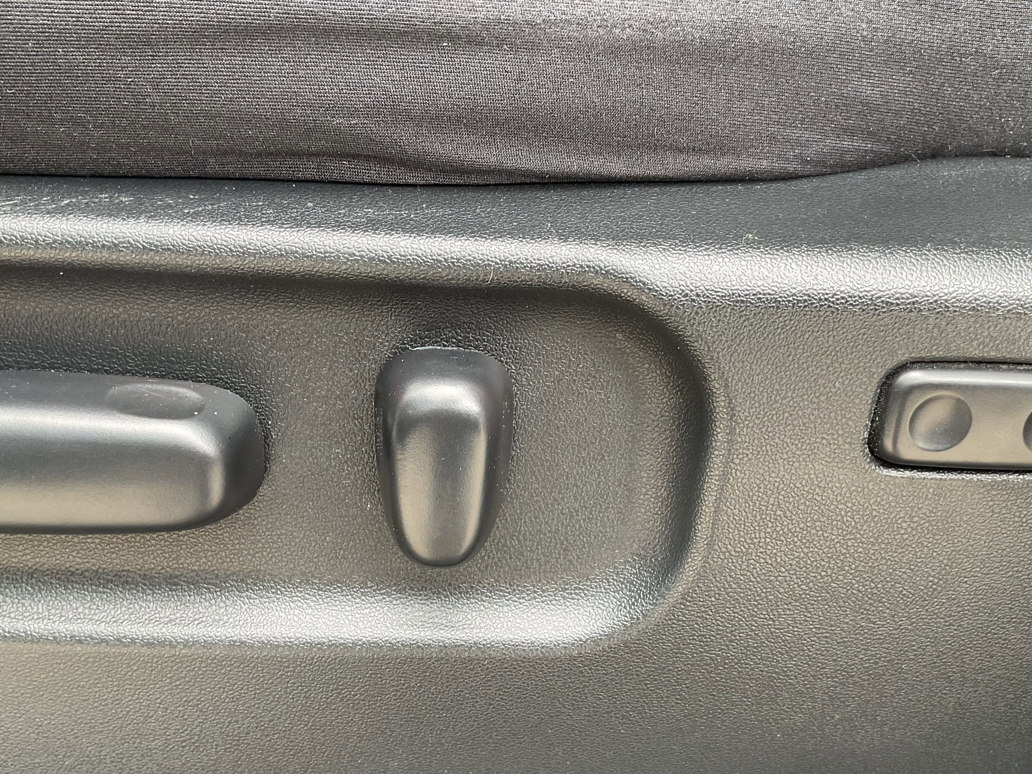 2020 Toyota TACOMA SR5 SR5