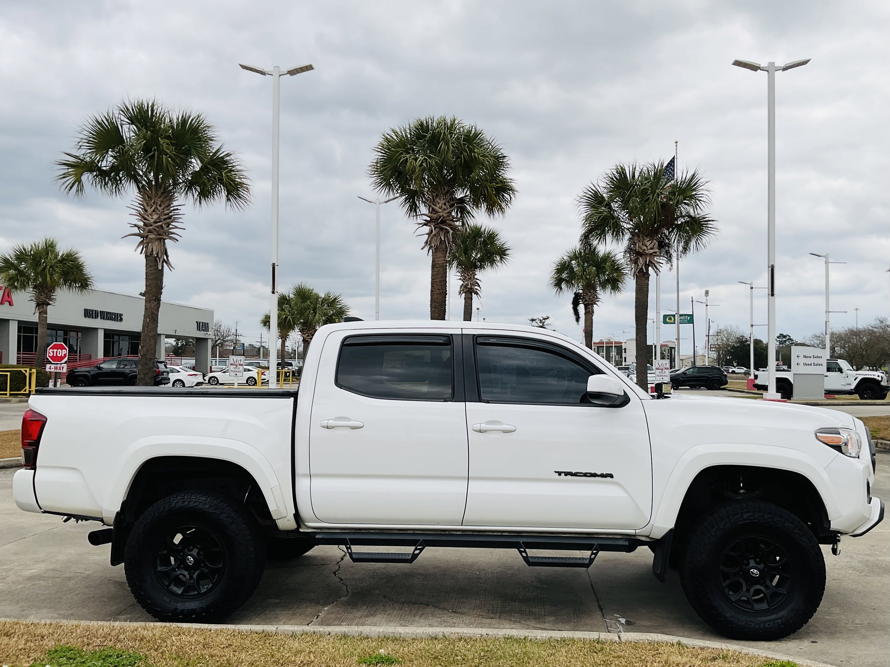 2020 Toyota TACOMA SR5 SR5
