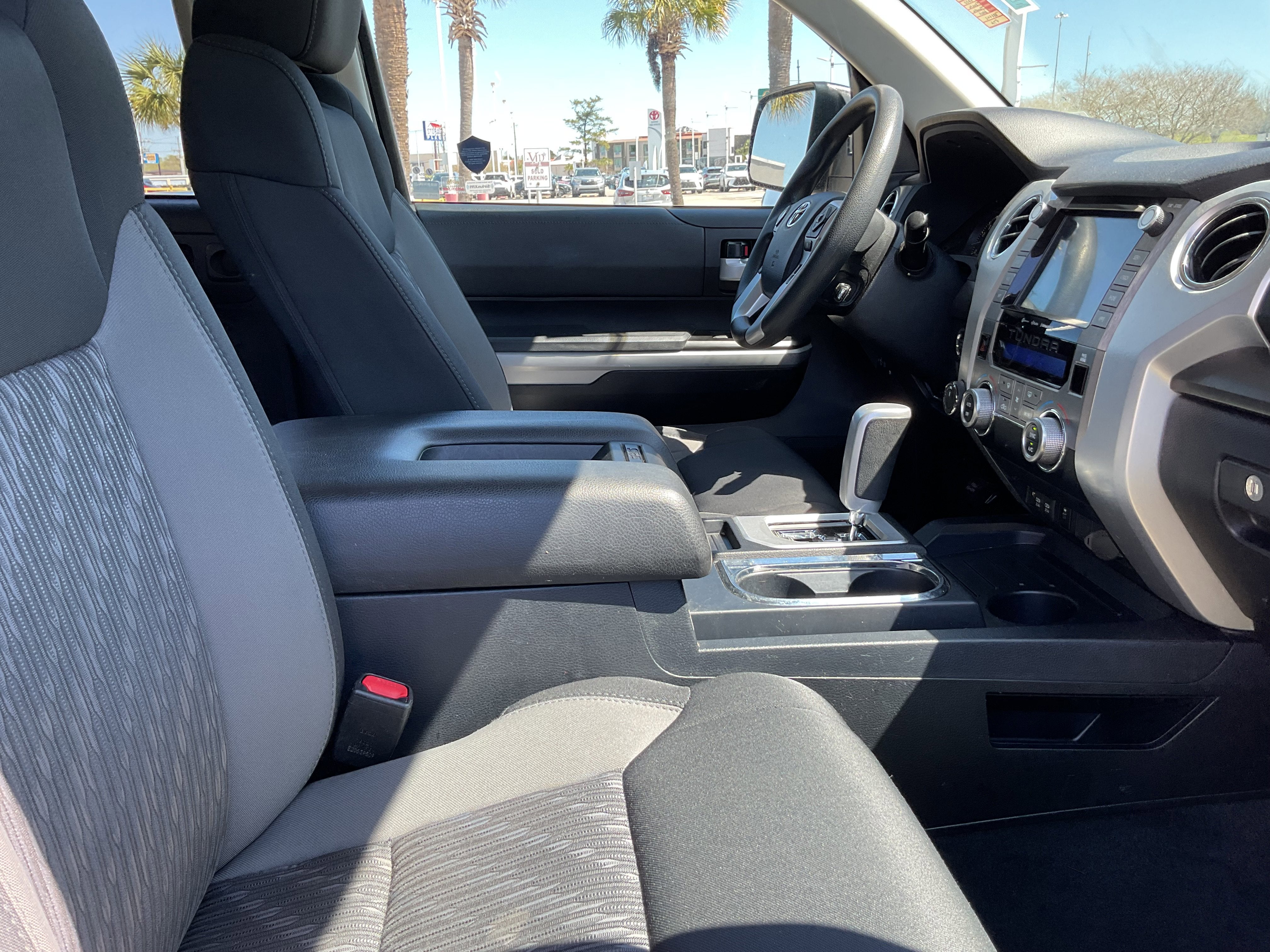 2020 Toyota TUNDRA 4X4 SR5