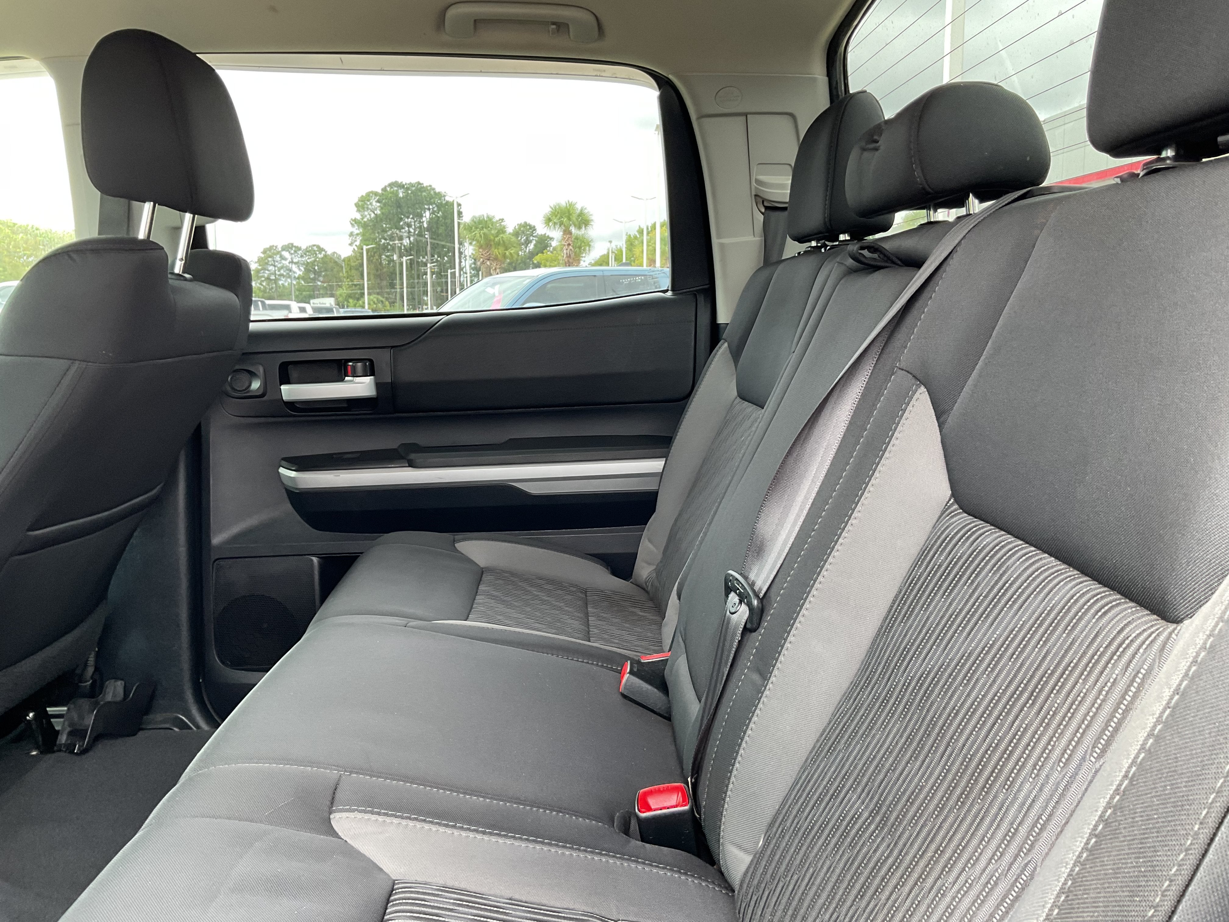 2015 Toyota TUNDRA 4X2 SR5