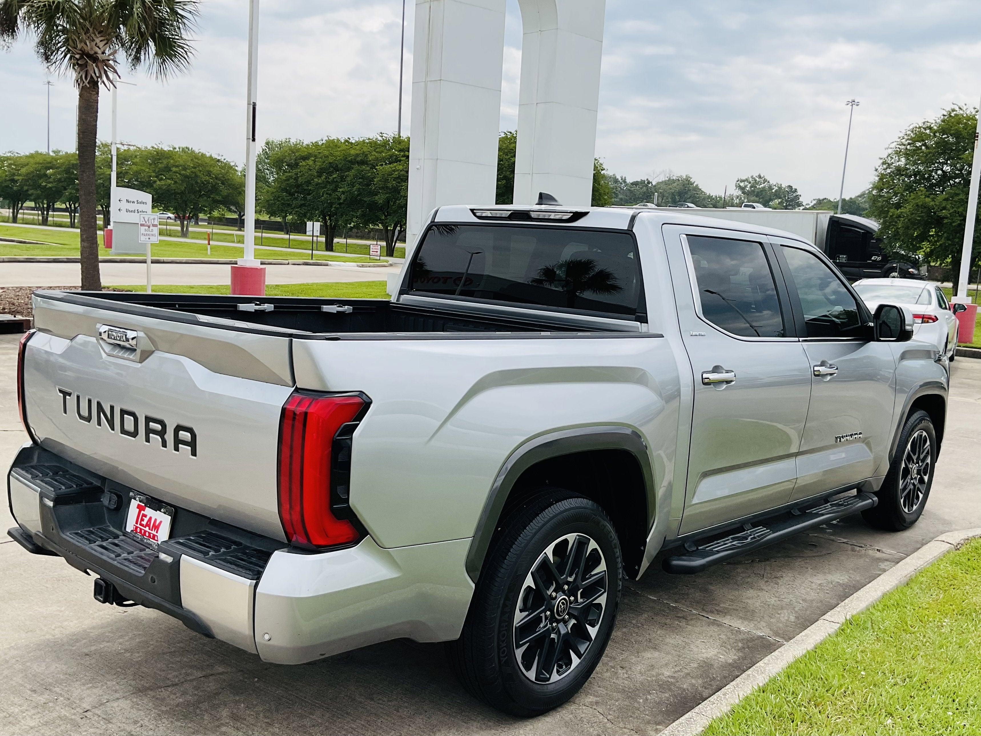 2024 Toyota TUNDRA 4X2 Limited
