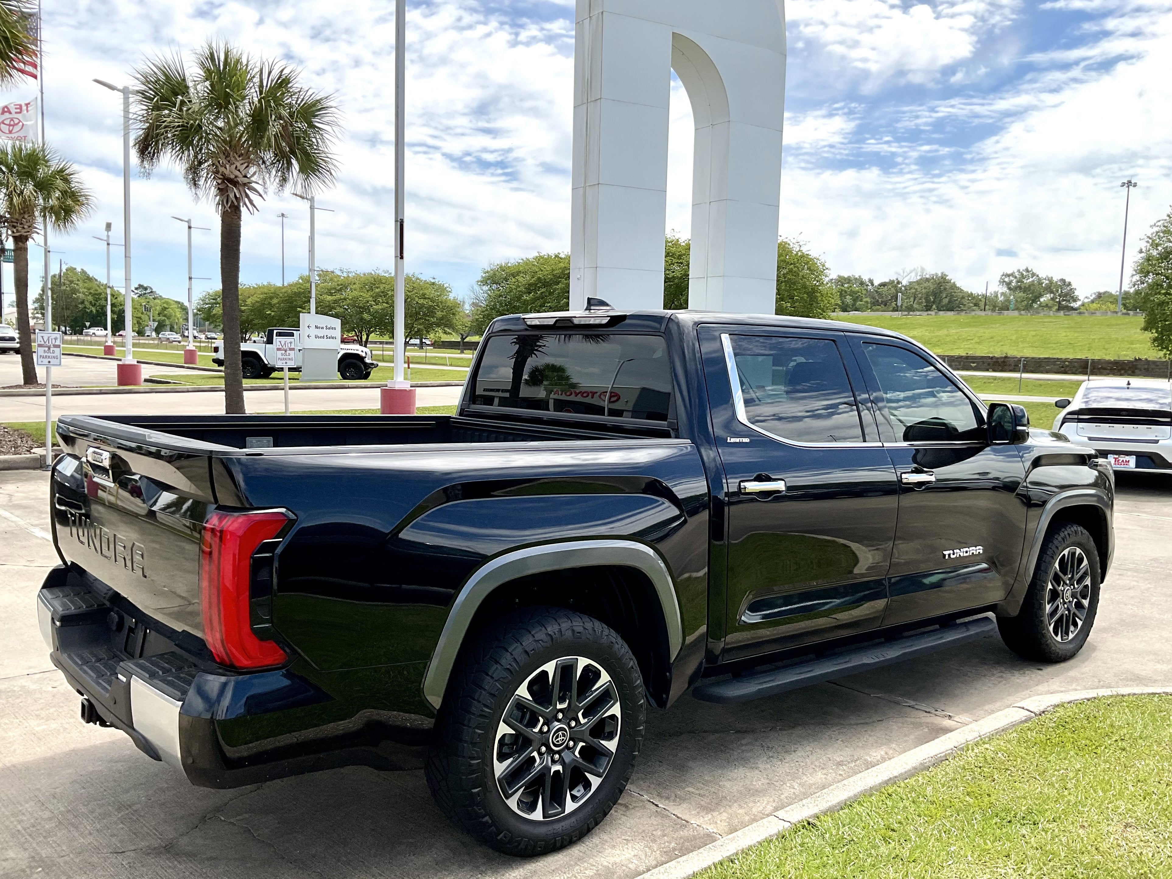 2023 Toyota TUNDRA 4X2 Limited