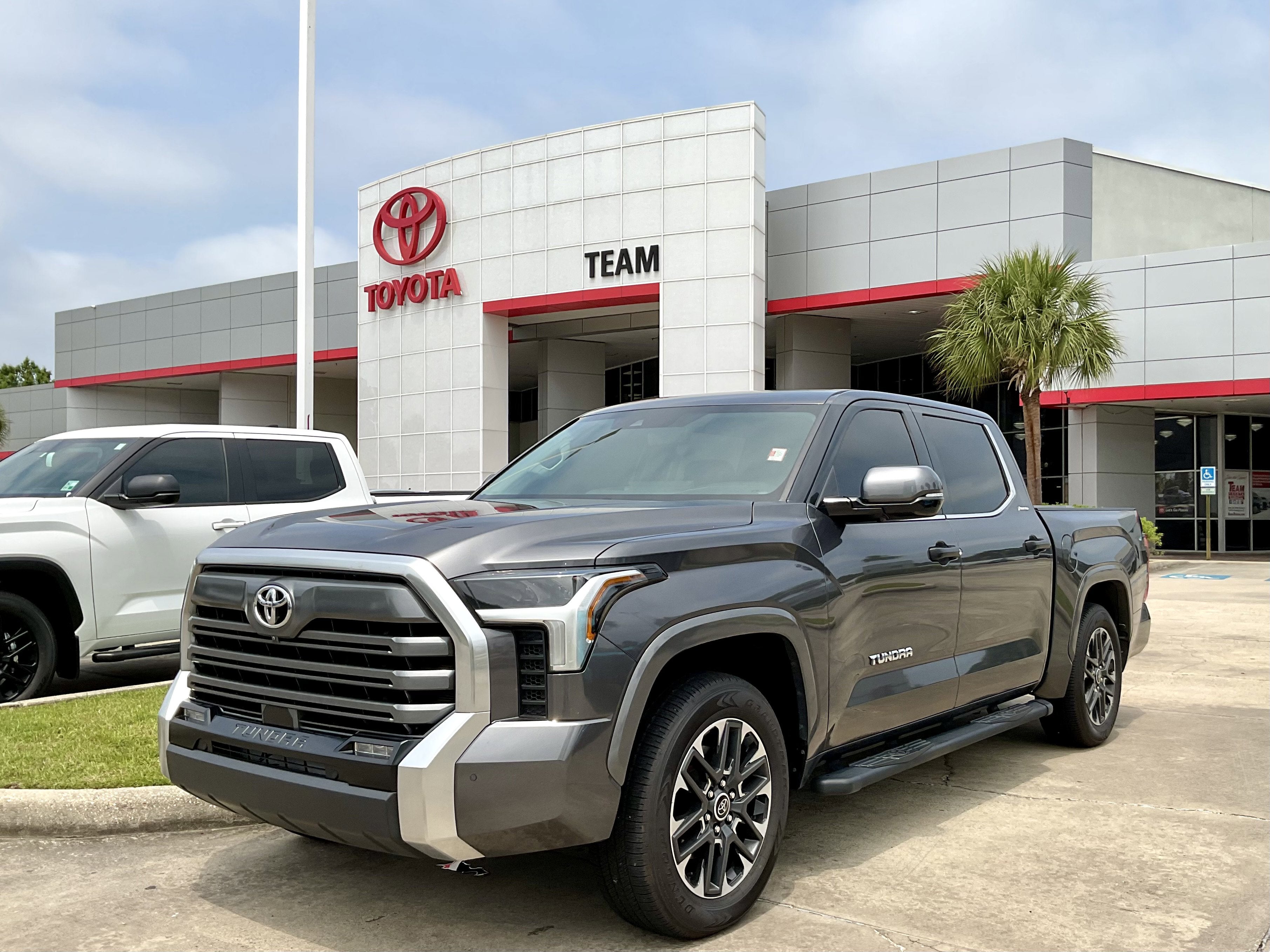2023 Toyota TUNDRA 4X4 Limited